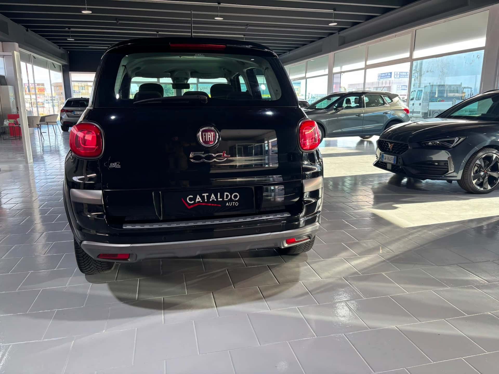 Fiat 500L 2017 Cross 1.3 mjt 95cv - Immagine 4