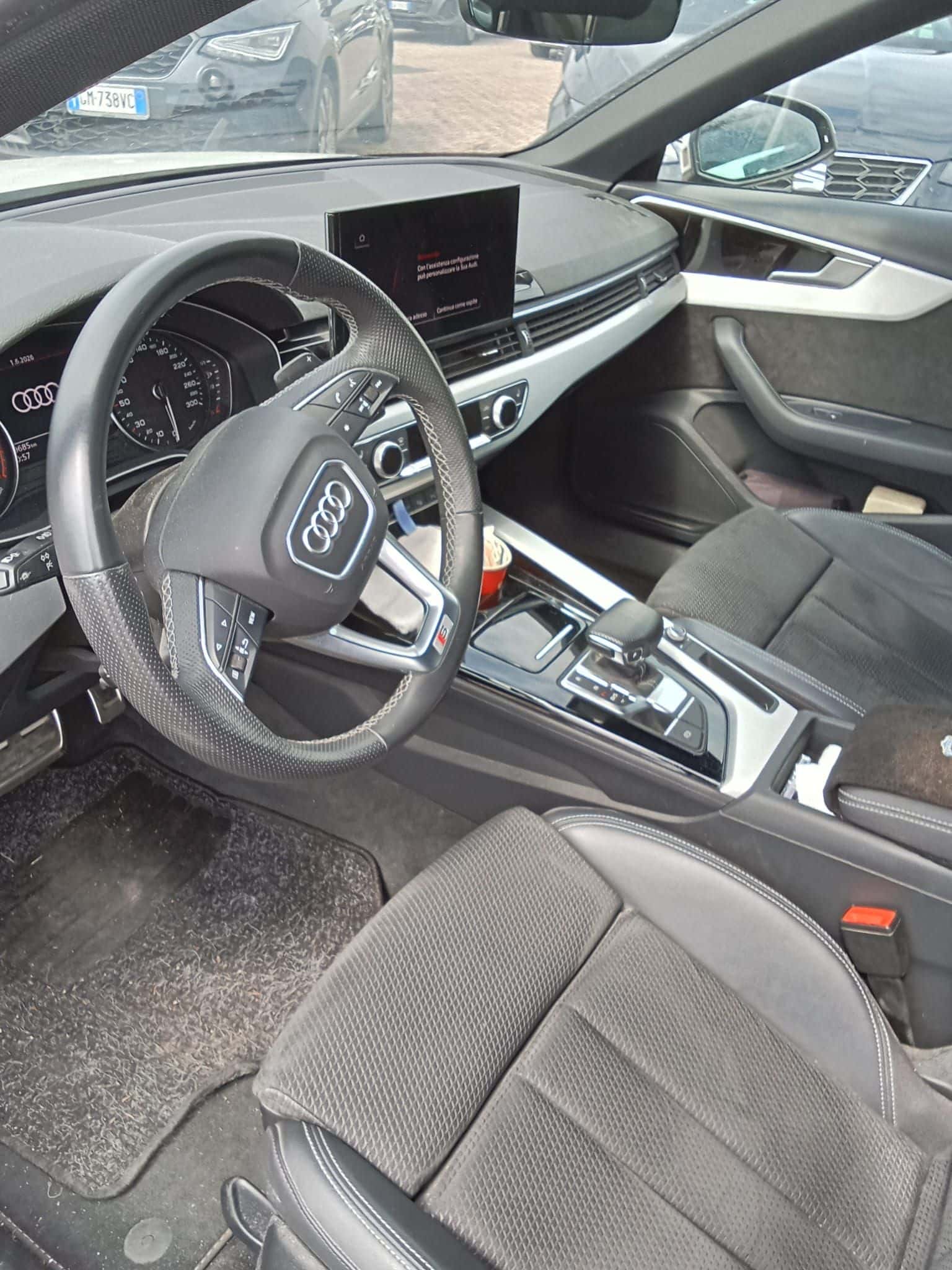 Audi A4  Avant 40 2.0 g-tron S Line edition 170cv s-tronic - Immagine 7
