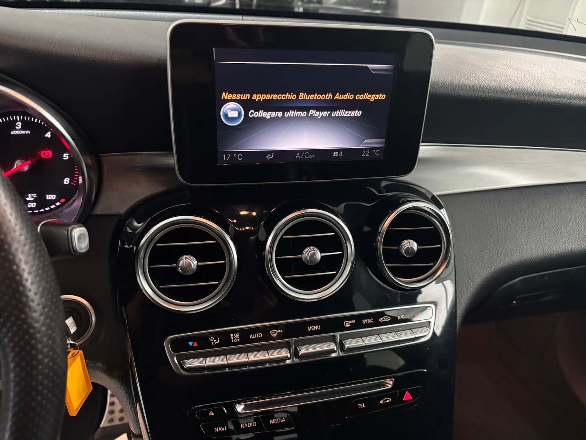 Mercedes-Benz GLC 220 d Sport 4matic auto - Immagine 14