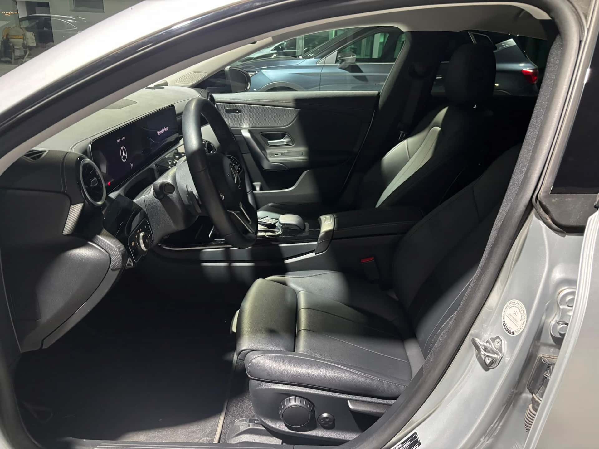 Mercedes-Benz CLA 200 Shooting Brake 200 d Business auto - Immagine 10