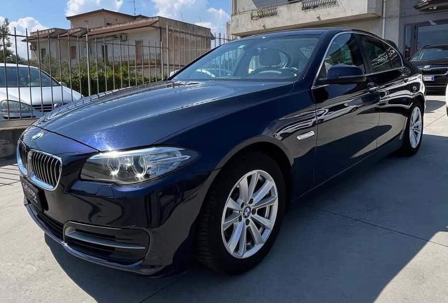 BMW 520d Serie 5 F10 Berlina Business 190cv auto - Immagine 1