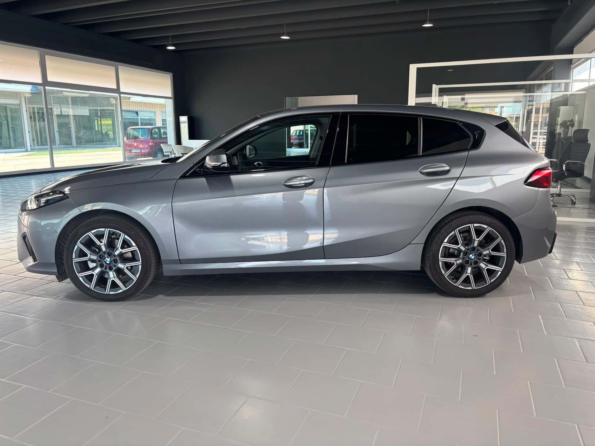 BMW 118 Serie 1 F70 118d MSport Design auto - Immagine 2