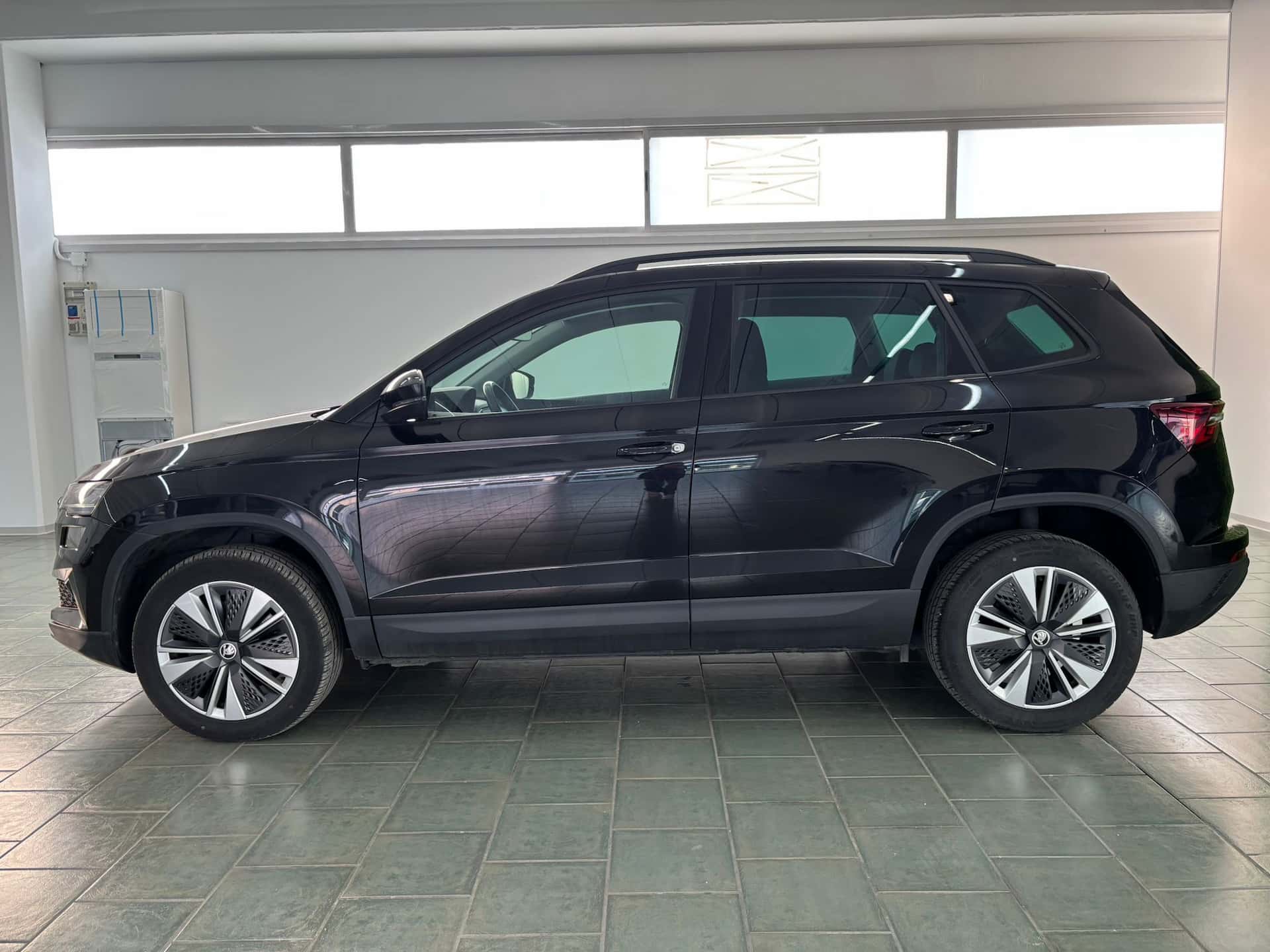 Skoda Karoq 2.0 tdi evo Executive 115cv dsg - Immagine 2