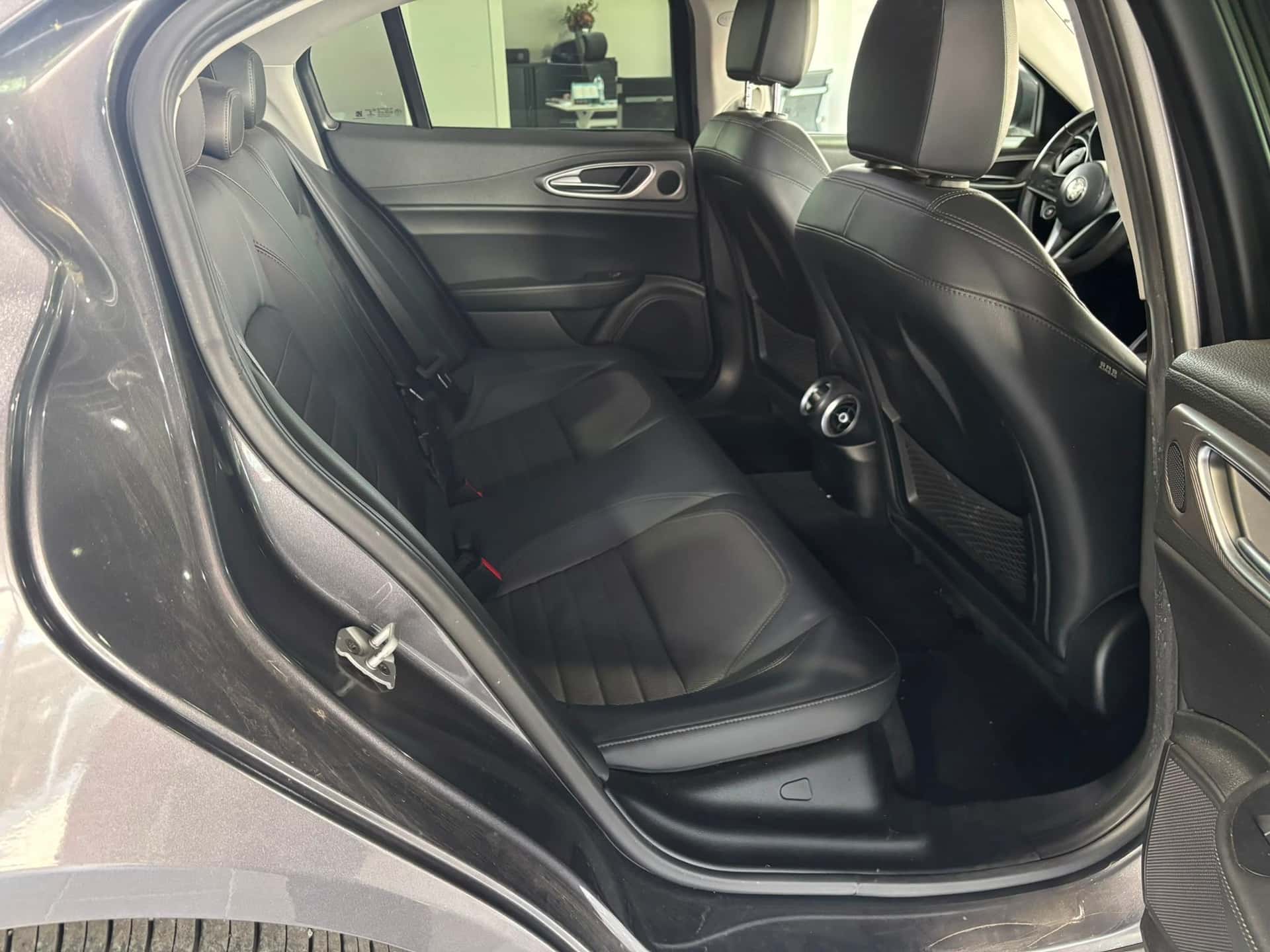 Alfa Romeo Giulia 2.2 Turbodiesel 180 CV Super - Immagine 17
