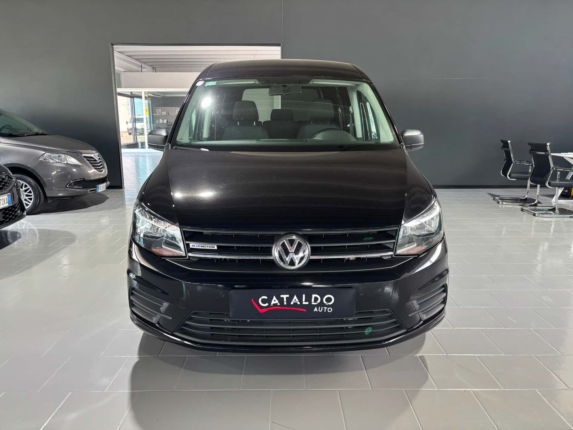 VOLKSWAGWEN CADDY 1.4 CONCEPTLINE TGI  - Immagine 8