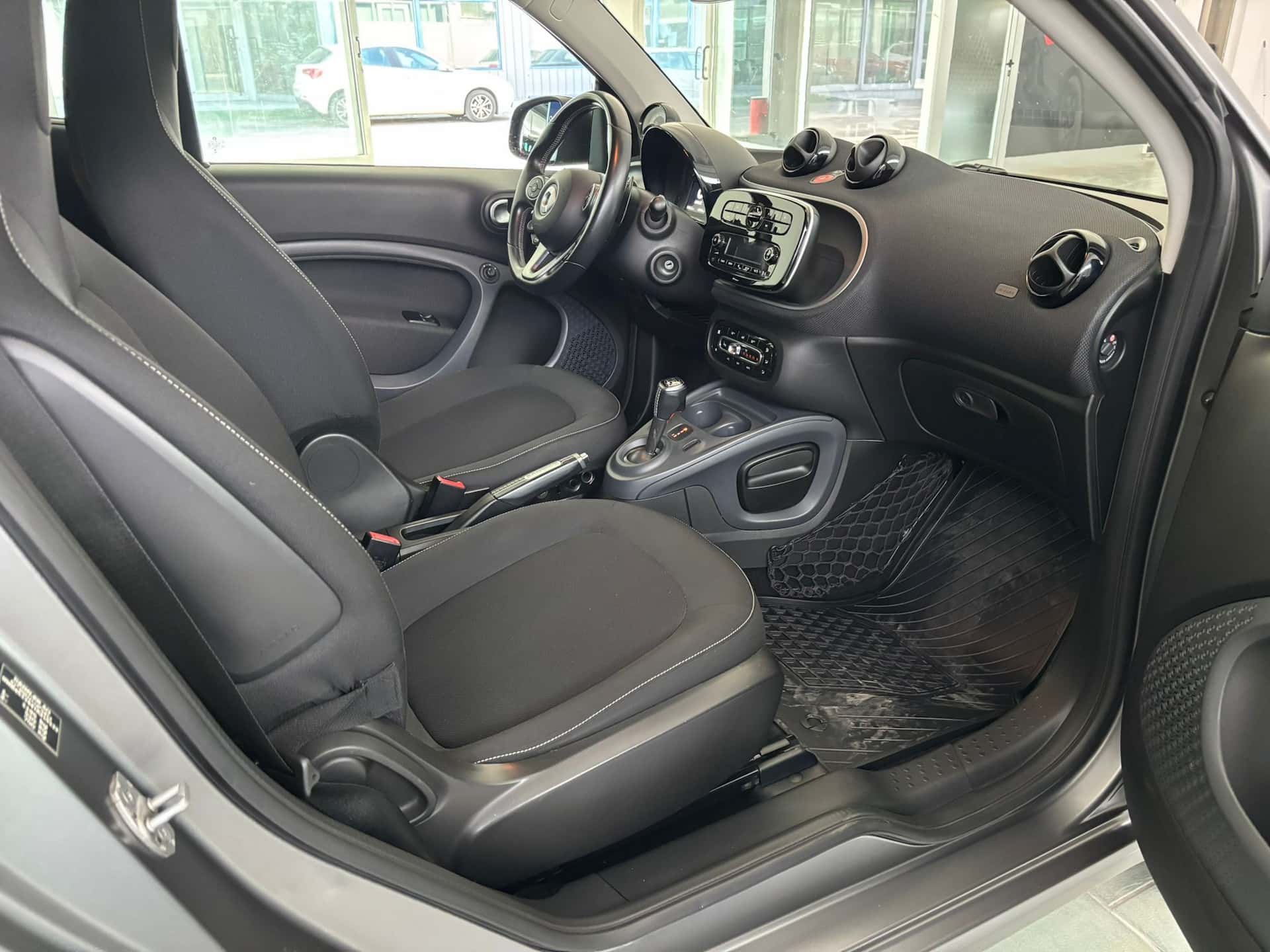 smart Fortwo III 2015 0.9 t Passion 90cv twinamic - Immagine 19