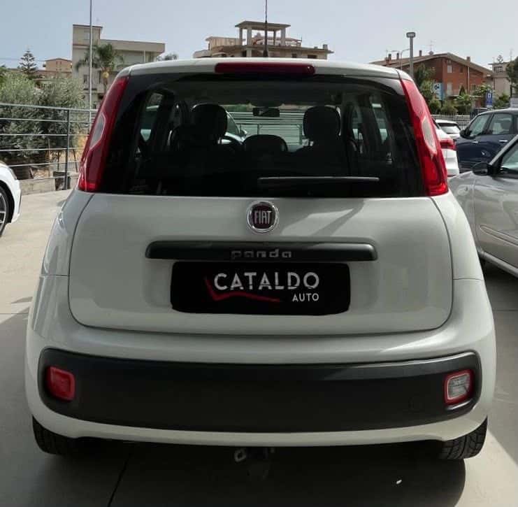 Fiat Panda III 2016 1.2 Lounge 69cv - Immagine 3
