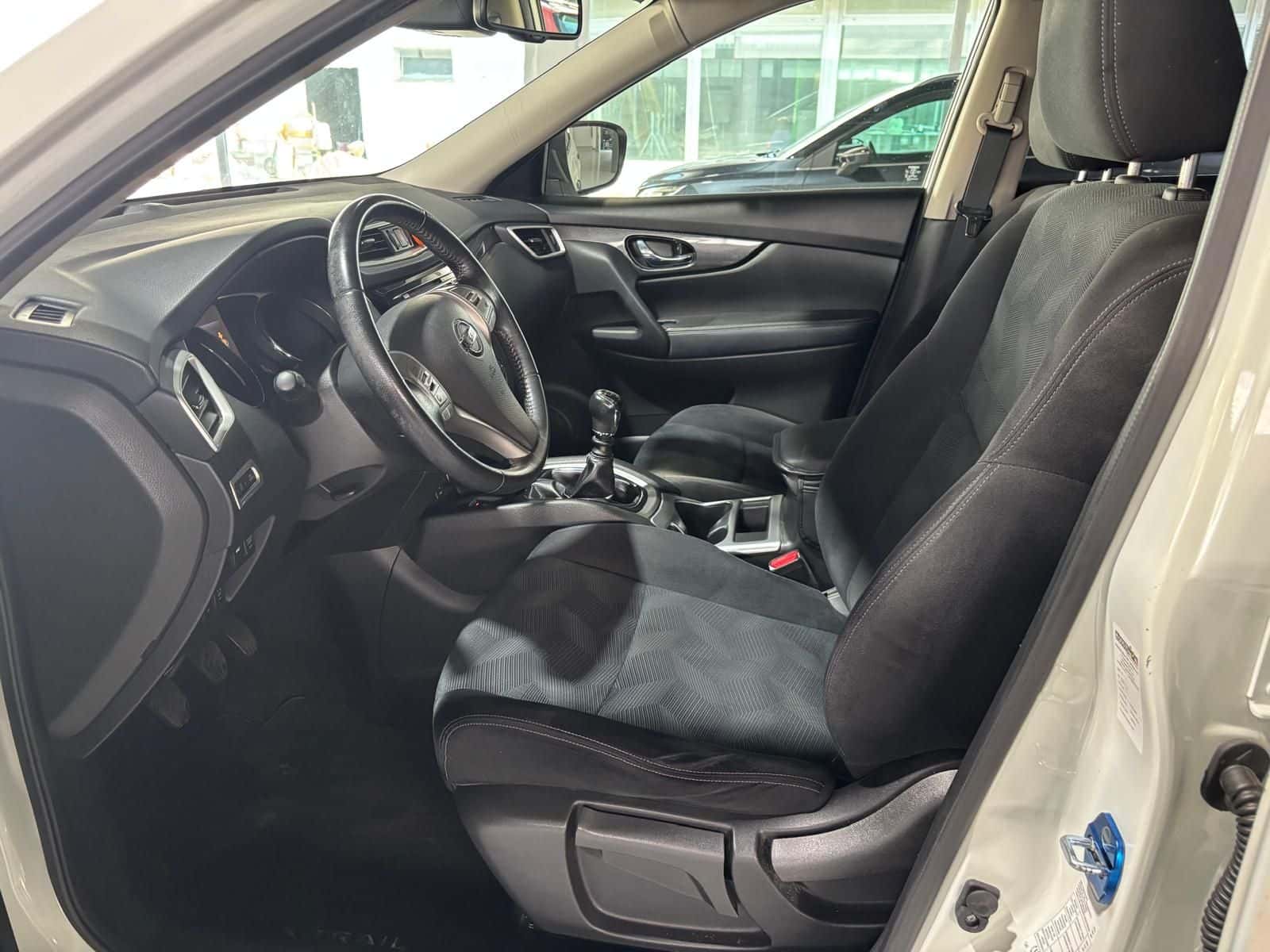 Nissan X-Trail III 2014 1.6 dci N-Vision 2wd - Immagine 11