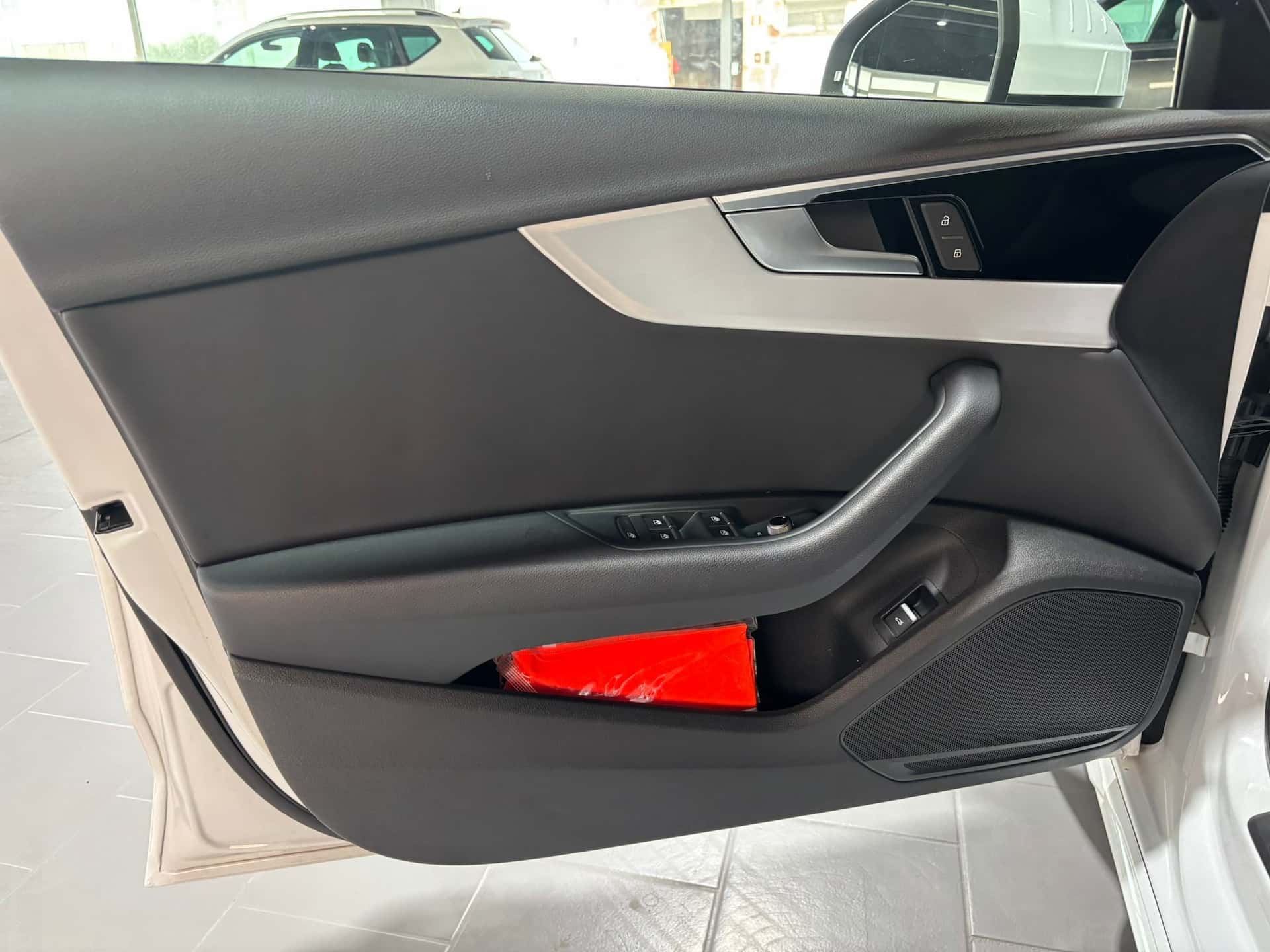 Audi A4 V 2019 Avant 40 2.0 tdi mhev S line edition quattro 204cv s-tronic - Immagine 9