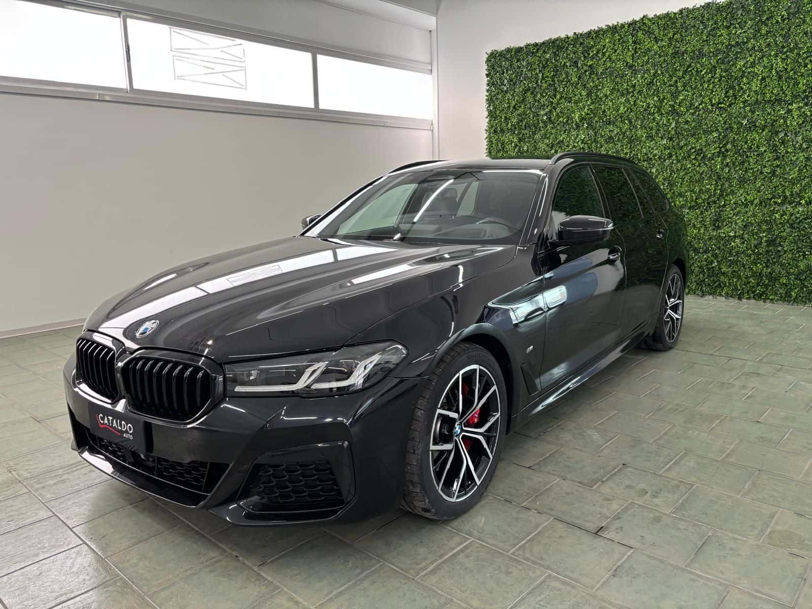 BMW 520 Serie 5 G31 20 LCI 520d Tour mhev 48V xdr Msport - Immagine 1