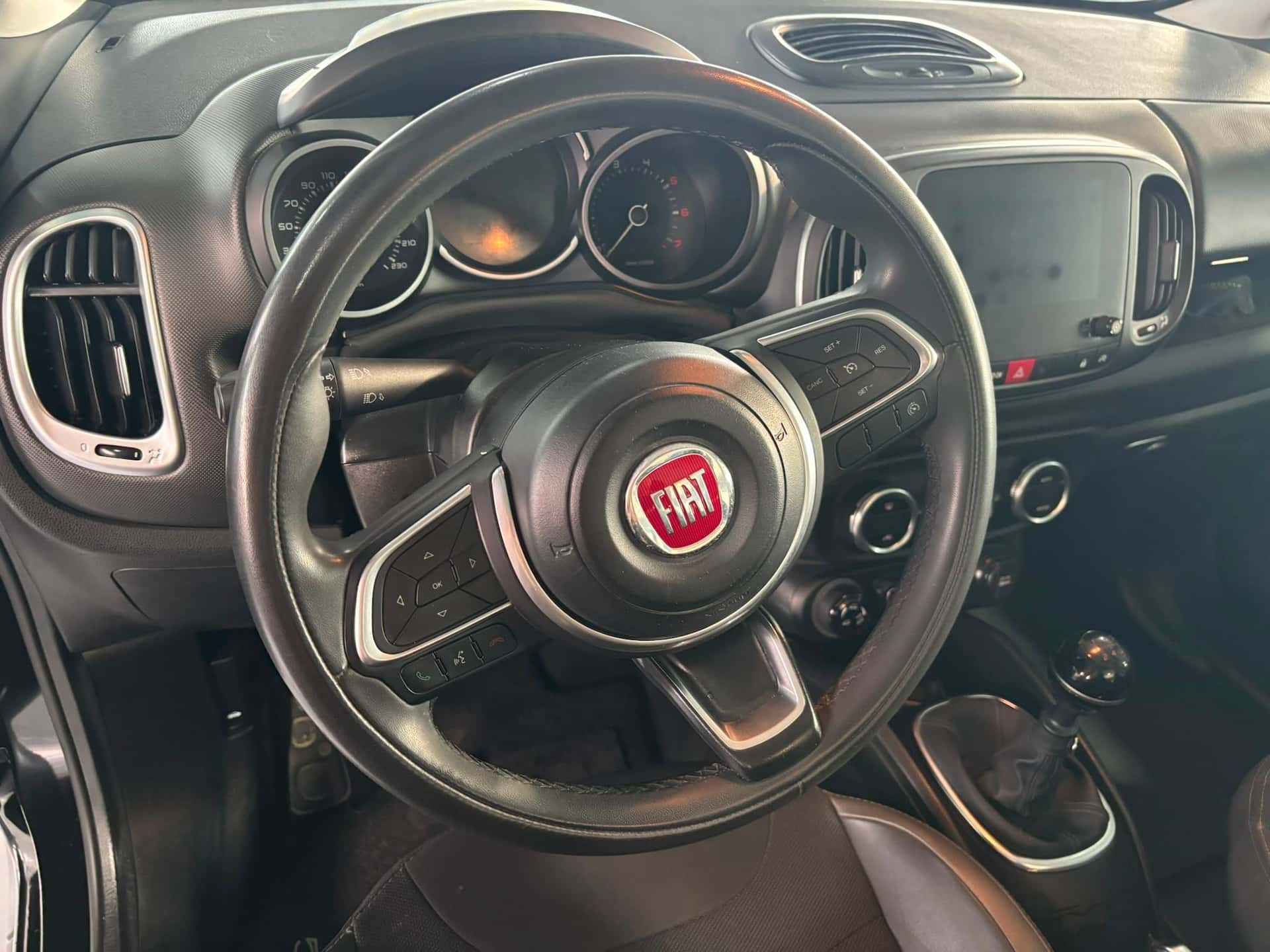 Fiat 500L 2017 Cross 1.3 mjt 95cv - Immagine 12