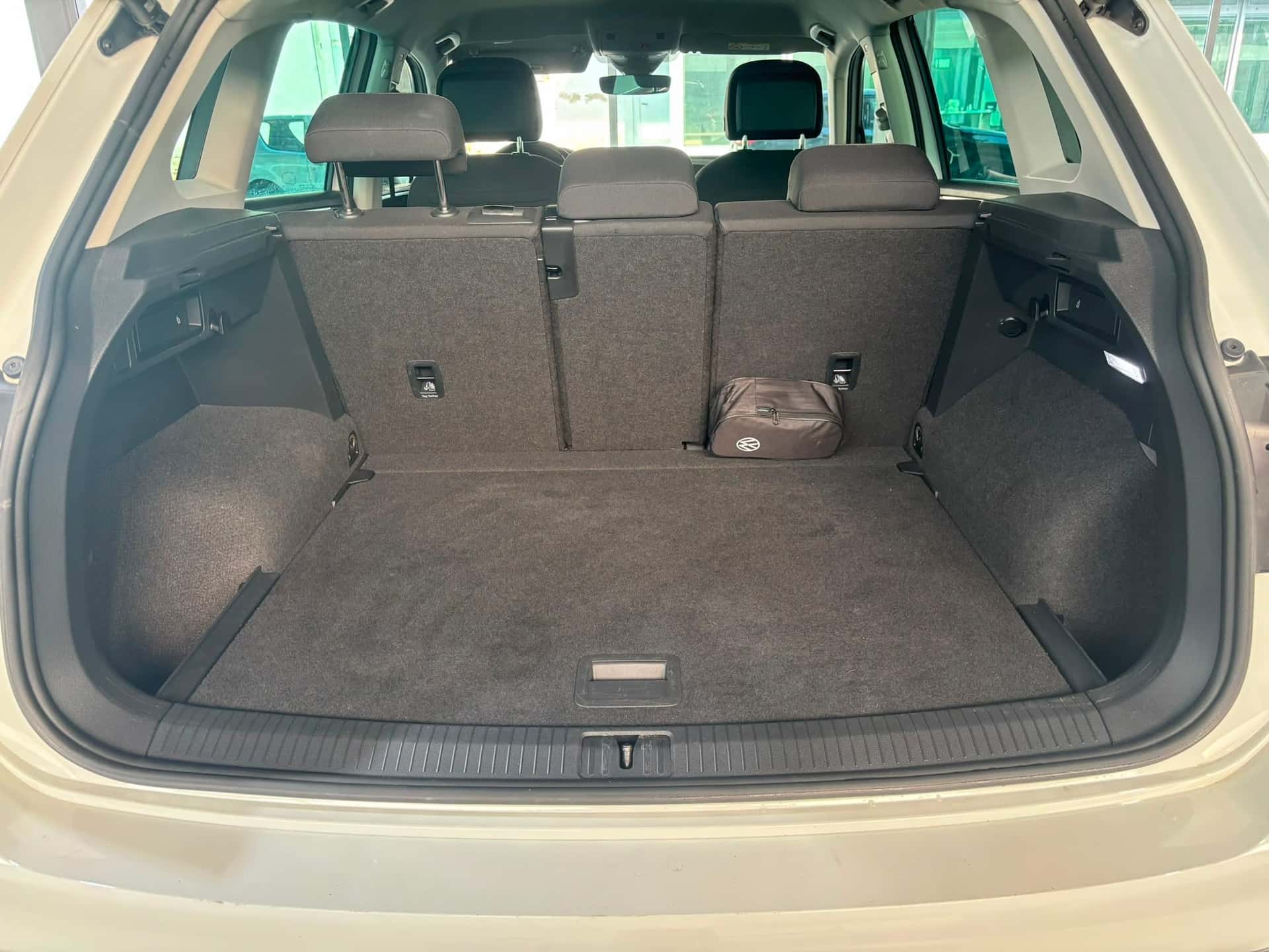 Volkswagen Tiguan II 2021 2.0 tdi Elegance 150cv dsg - Immagine 21