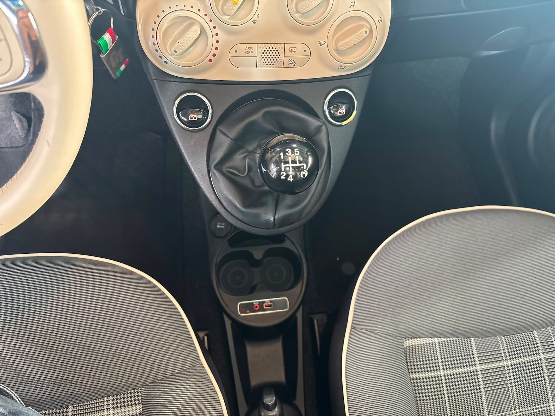 Fiat 500 III 2015 1.2 Lounge 69cv - Miniatura 15