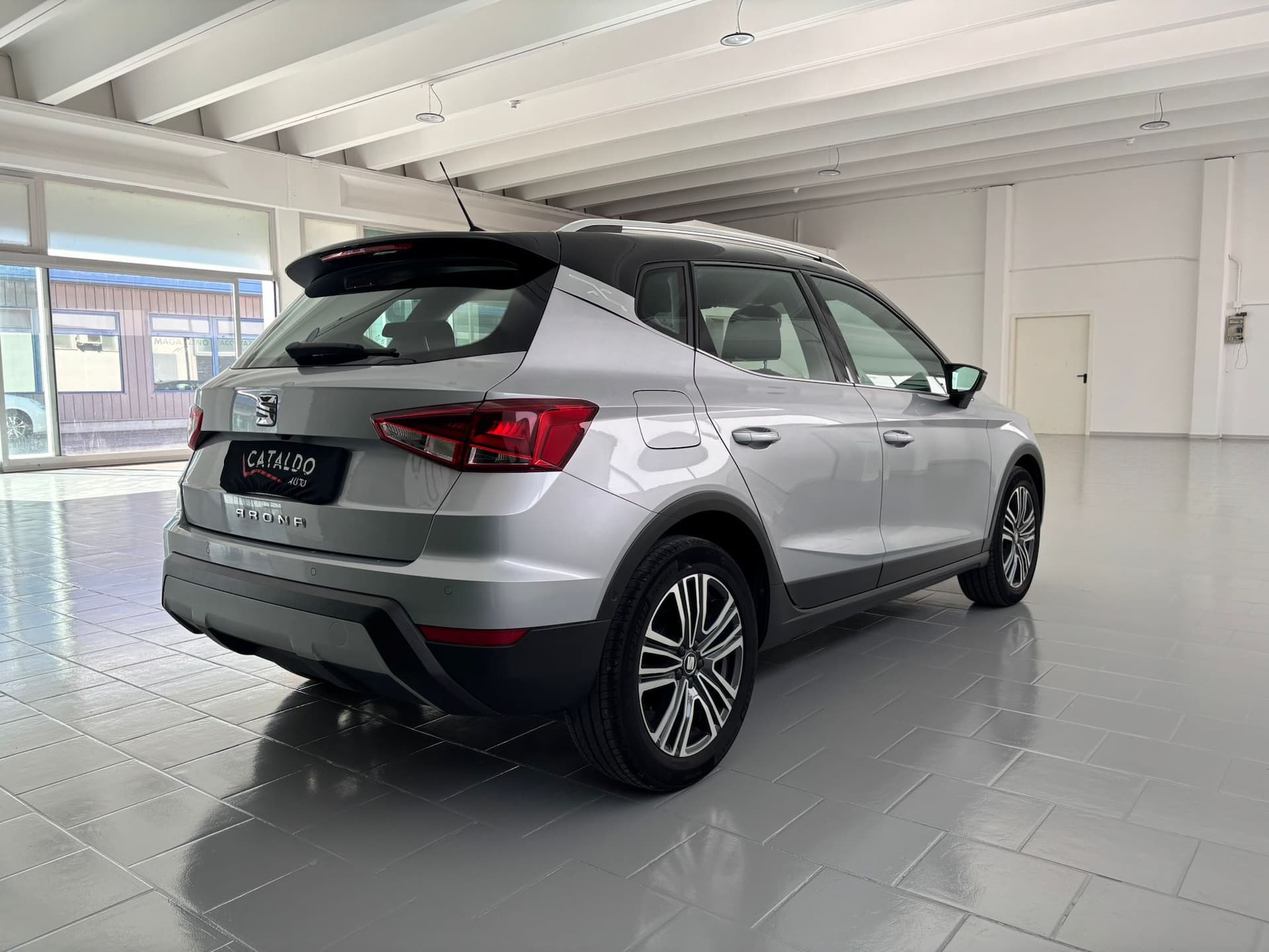 SEAT Arona 2017 1.0 ecotsi Xcellence 95cv my18 - Miniatura 5