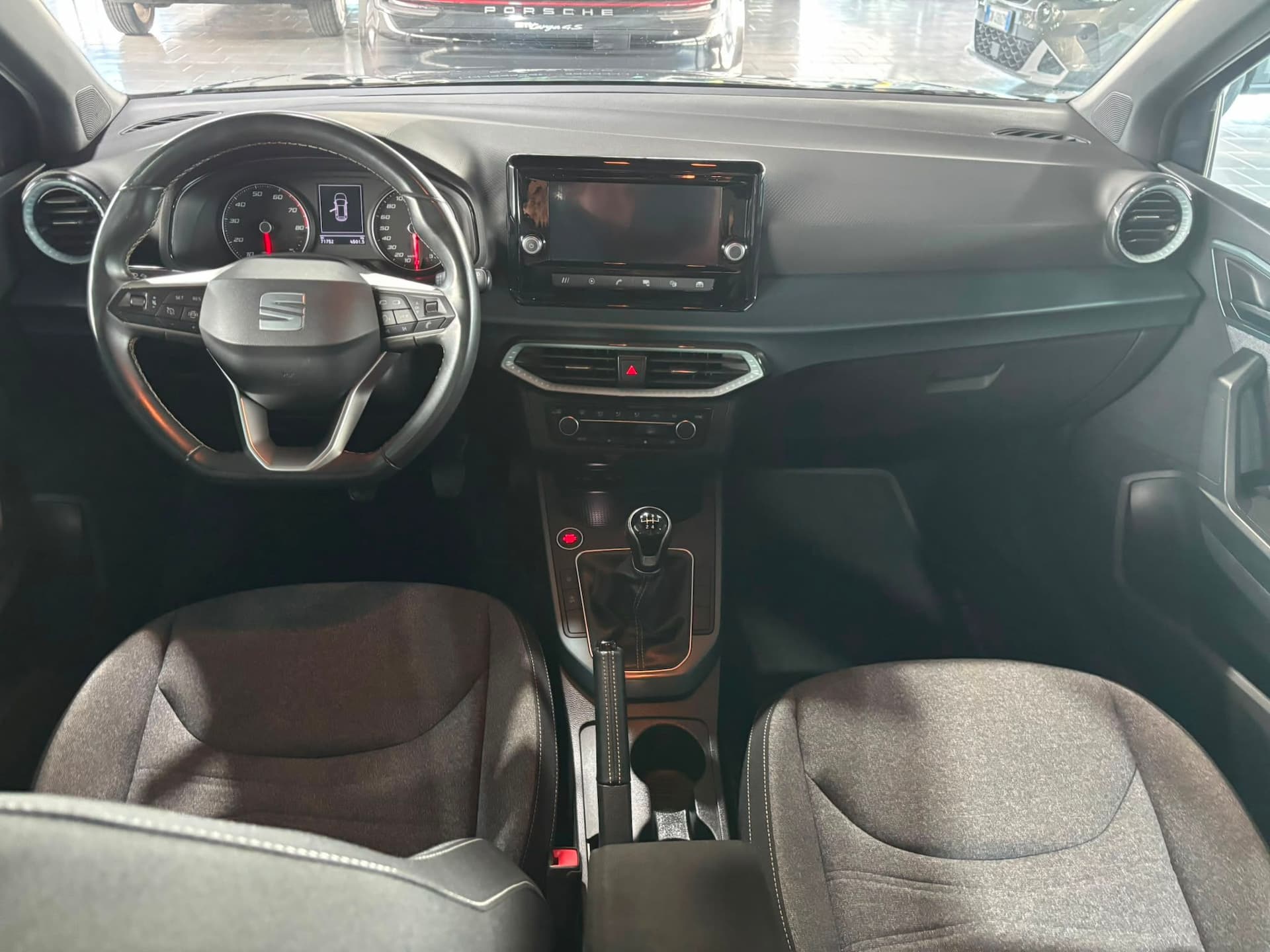 SEAT Arona 2022 1.0 ecotsi Xperience 95cv - Miniatura 11