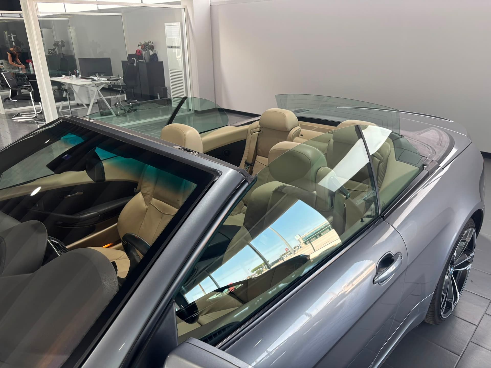 BMW 630Ci Cabrio - Miniatura 19