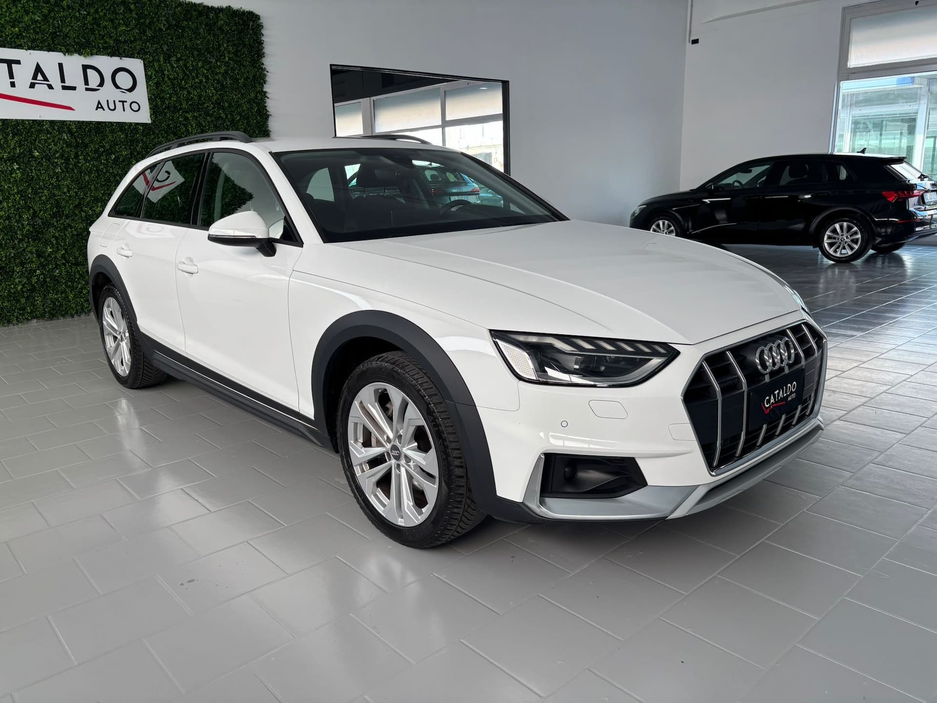 Audi A4 2019 Allroad Quattro 40 2.0 tdi Identity Contrast quattro 190cv s tronic - Miniatura 7