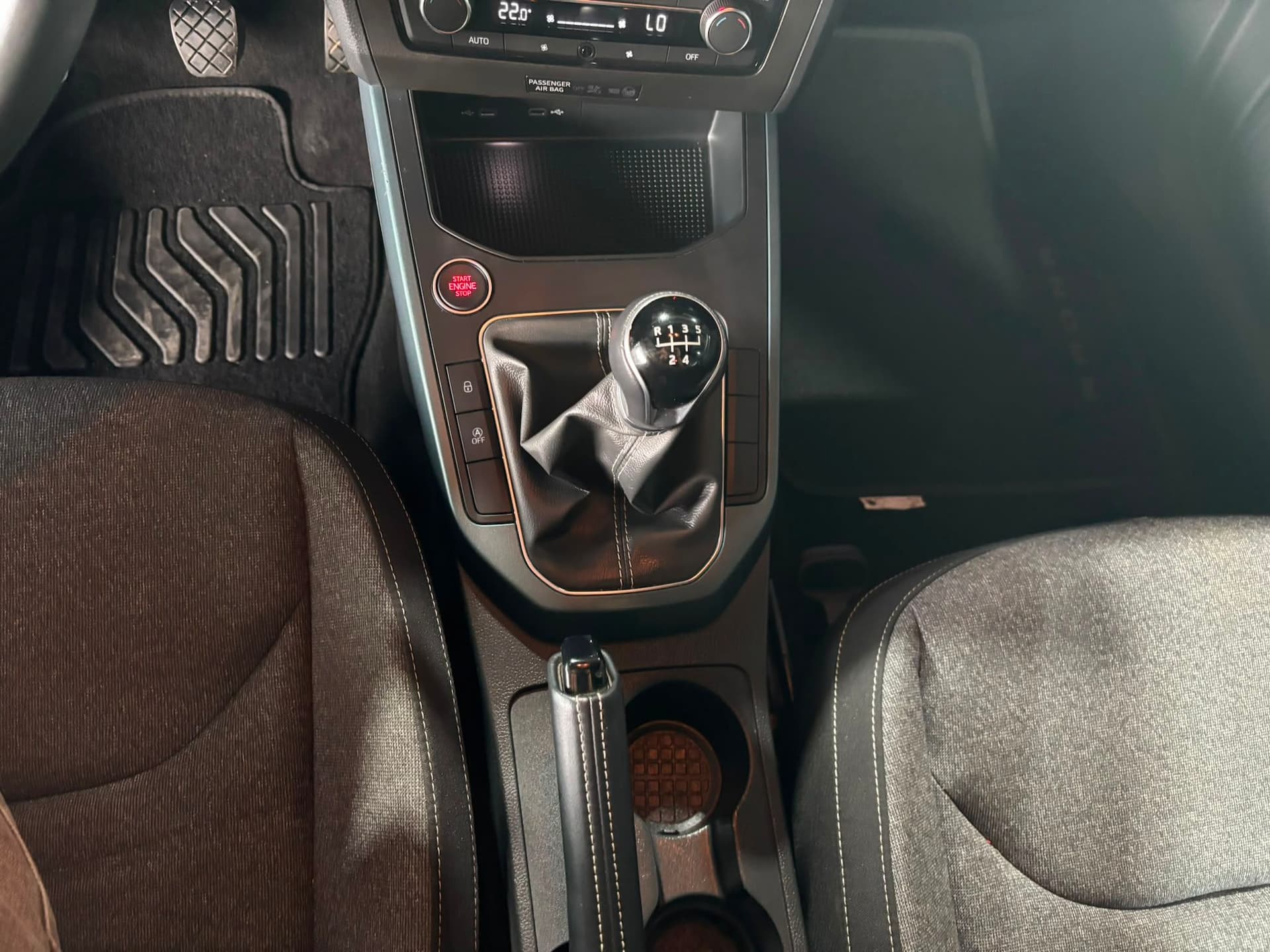 SEAT Arona 2022 1.0 ecotsi Xperience 95cv - Miniatura 15