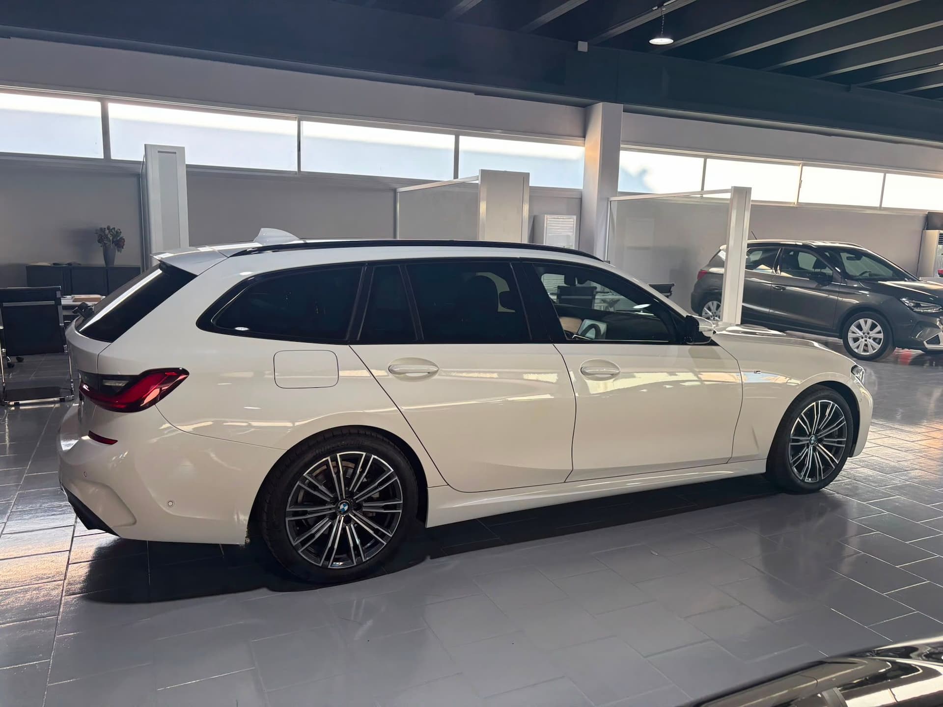 Bmw 320d 48V Touring Msport - Miniatura 6