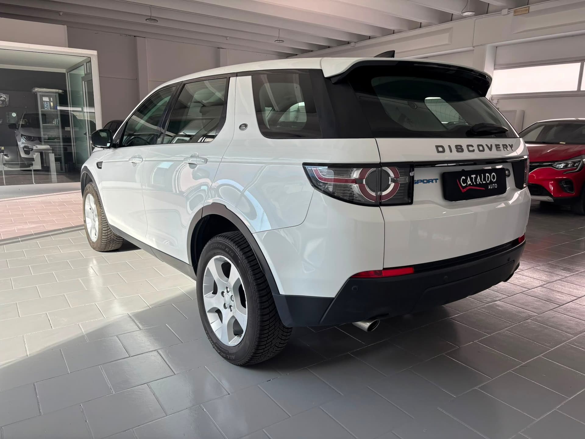 Land Rover Discovery Sport I 2015 2.0 ed4 Pure 2wd 150cv - Miniatura 3