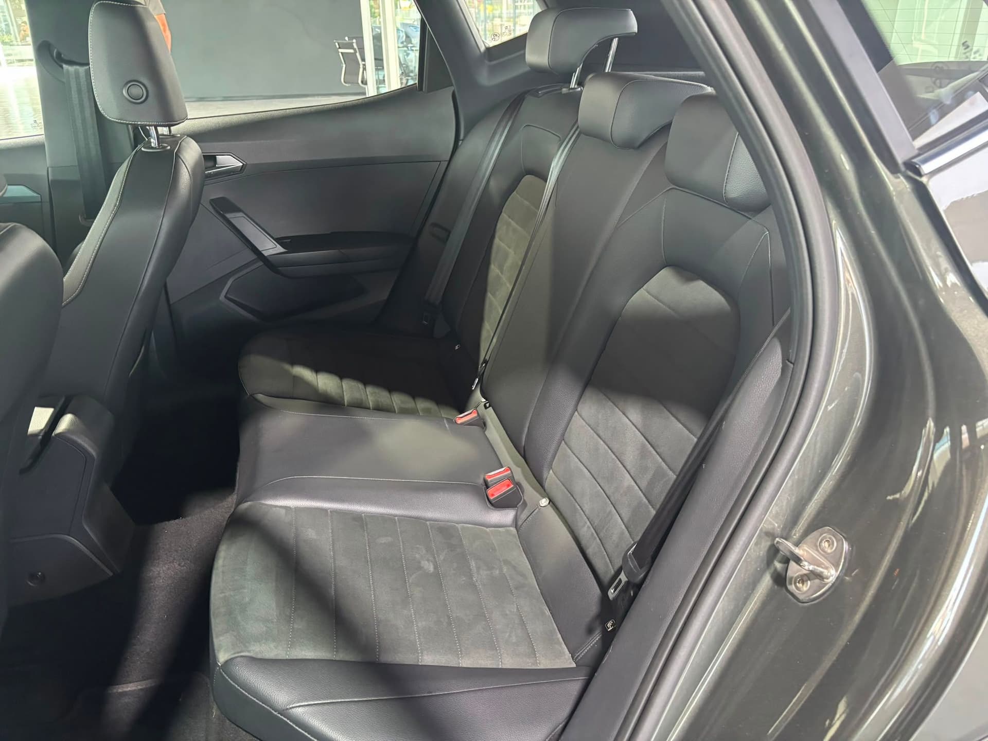 SEAT Arona 2022 1.0 ecotsi Xperience 110cv dsg - Miniatura 17