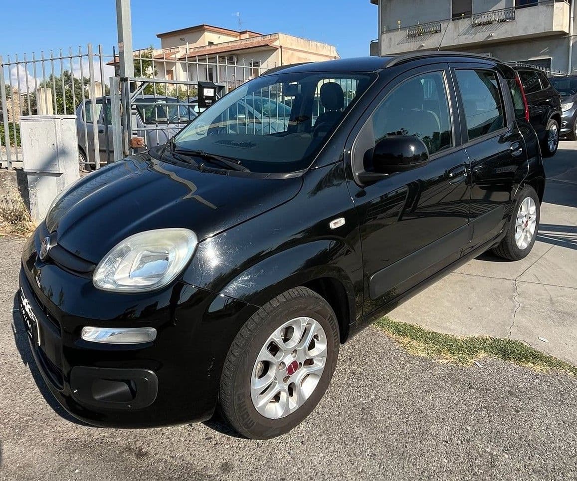 Fiat Panda III 2012 1.2 Lounge 69cv - Miniatura 1
