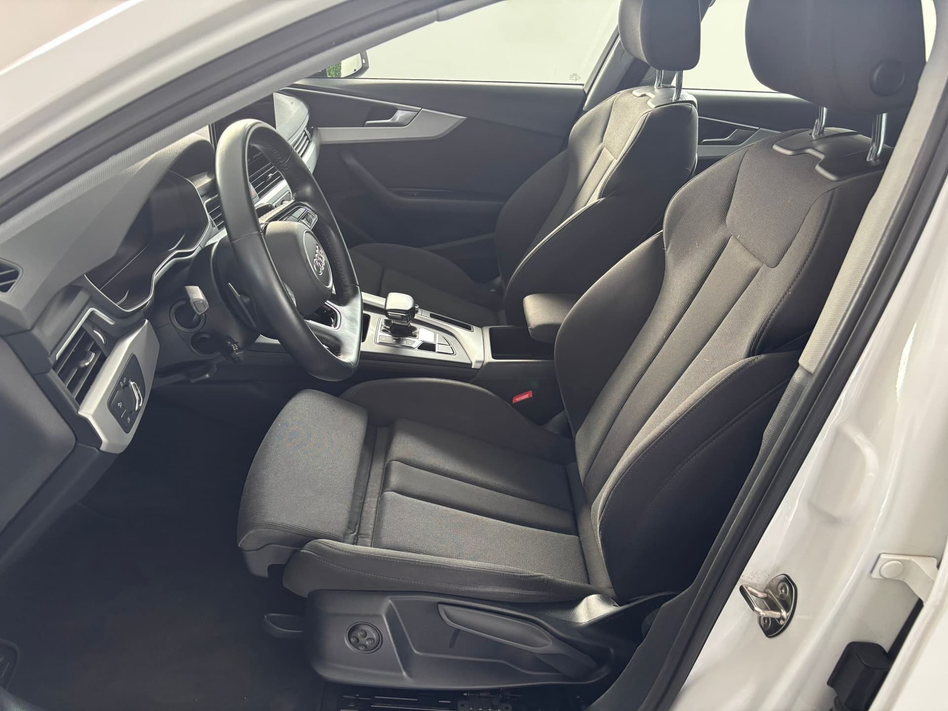 Audi A4 2019 Allroad Quattro 40 2.0 tdi Identity Contrast quattro 190cv s tronic - Miniatura 10