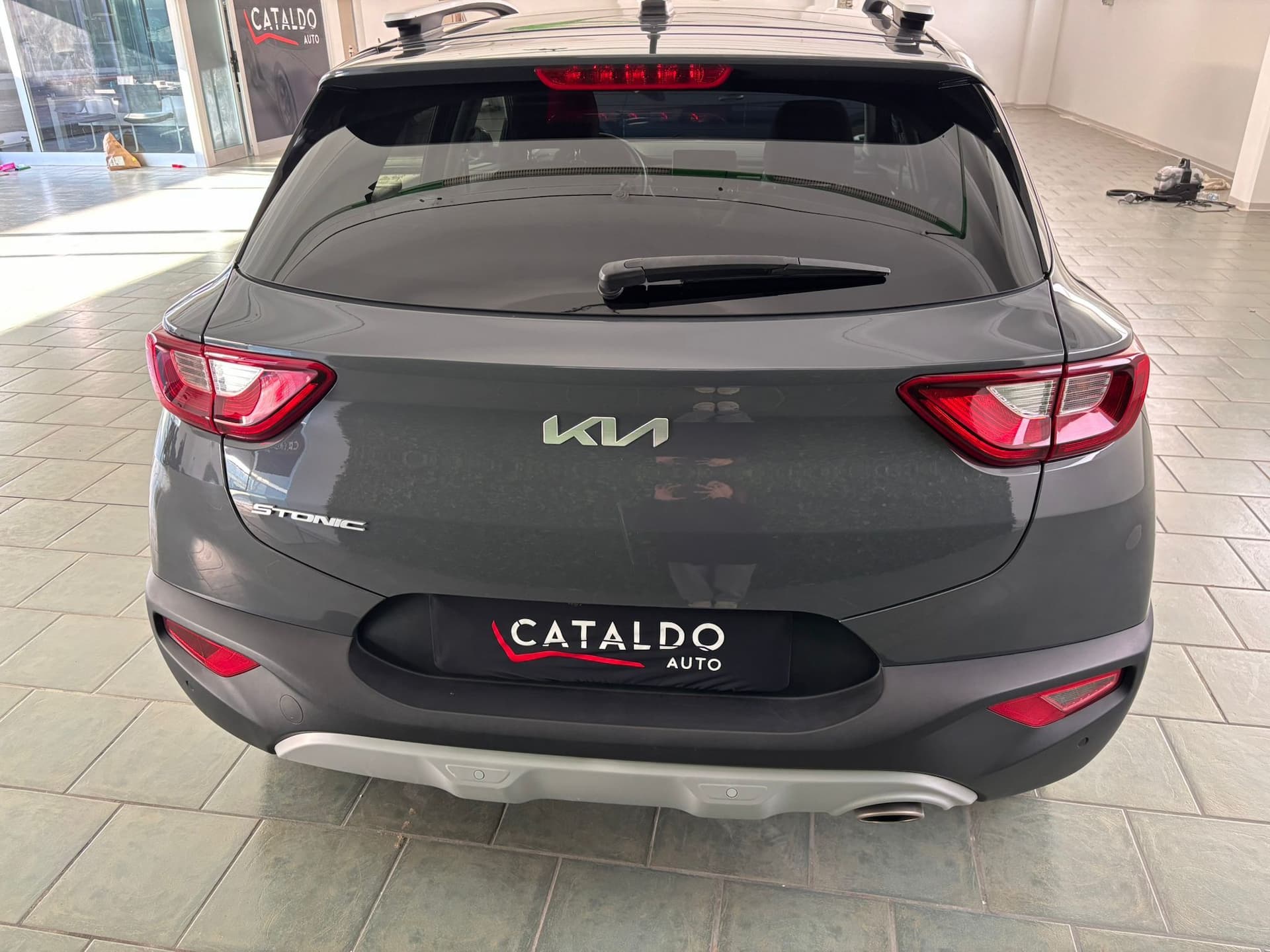Kia Stonic 1.0 Style ecogpl 95cv dct - Miniatura 4