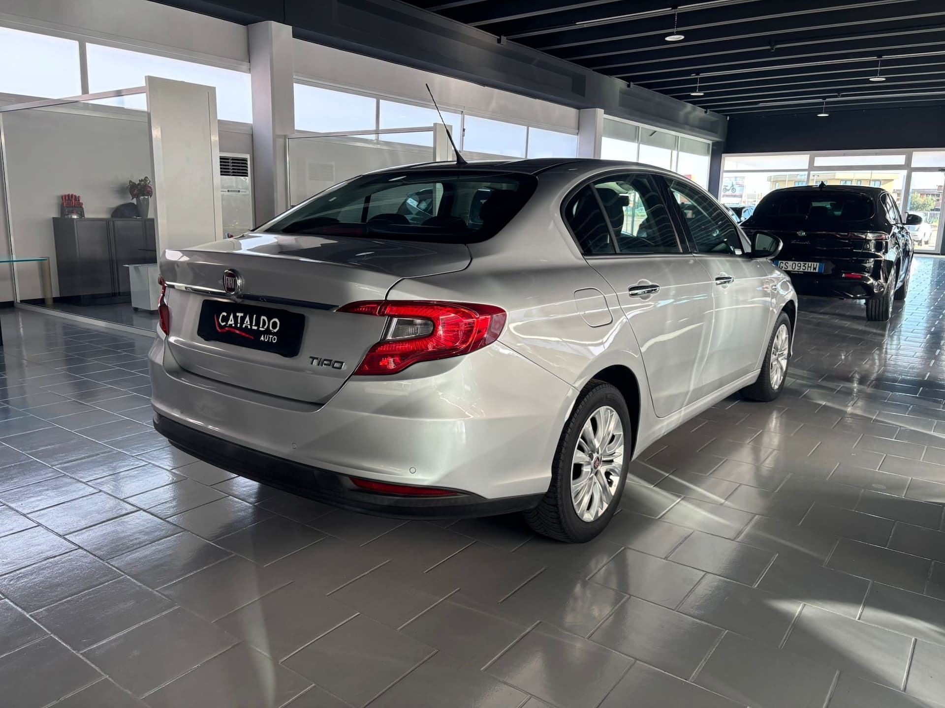 Fiat Tipo 4 porte II 2016 1.4 Opening Edition 95cv - Miniatura 5