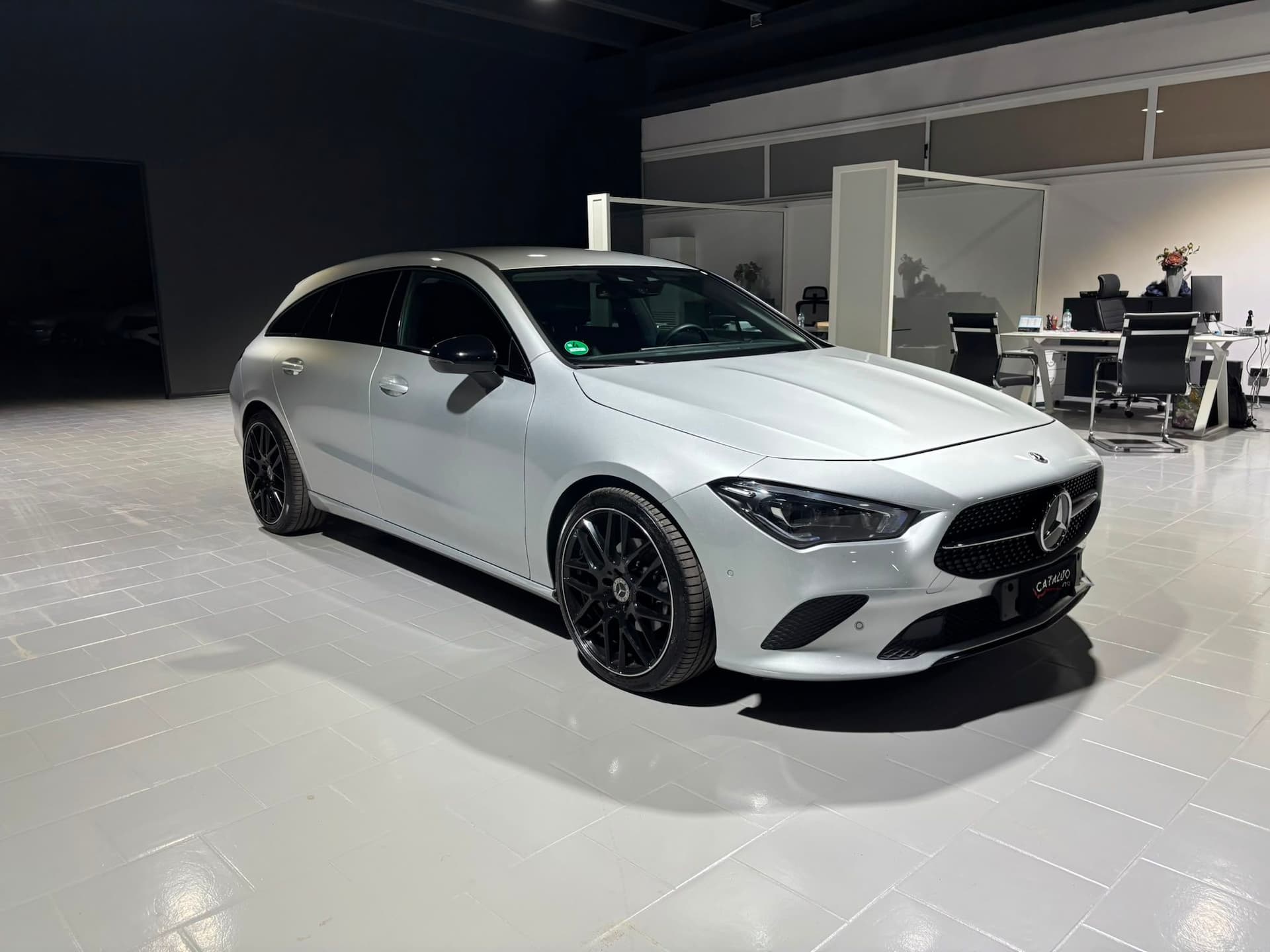 Mercedes-Benz CLA 200 Shooting Brake 200 d Business auto - Miniatura 7