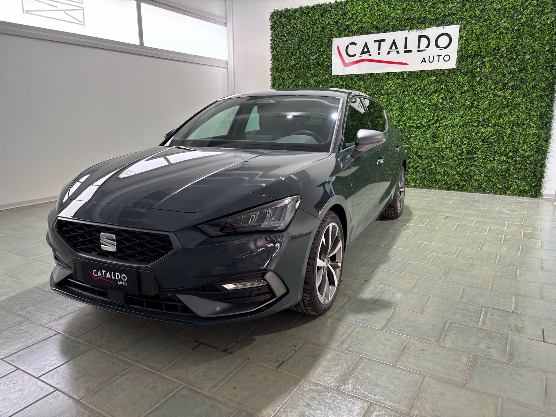 SEAT Leon IV 2020 1.5 hybrid FR 116cv dsg - Miniatura 1