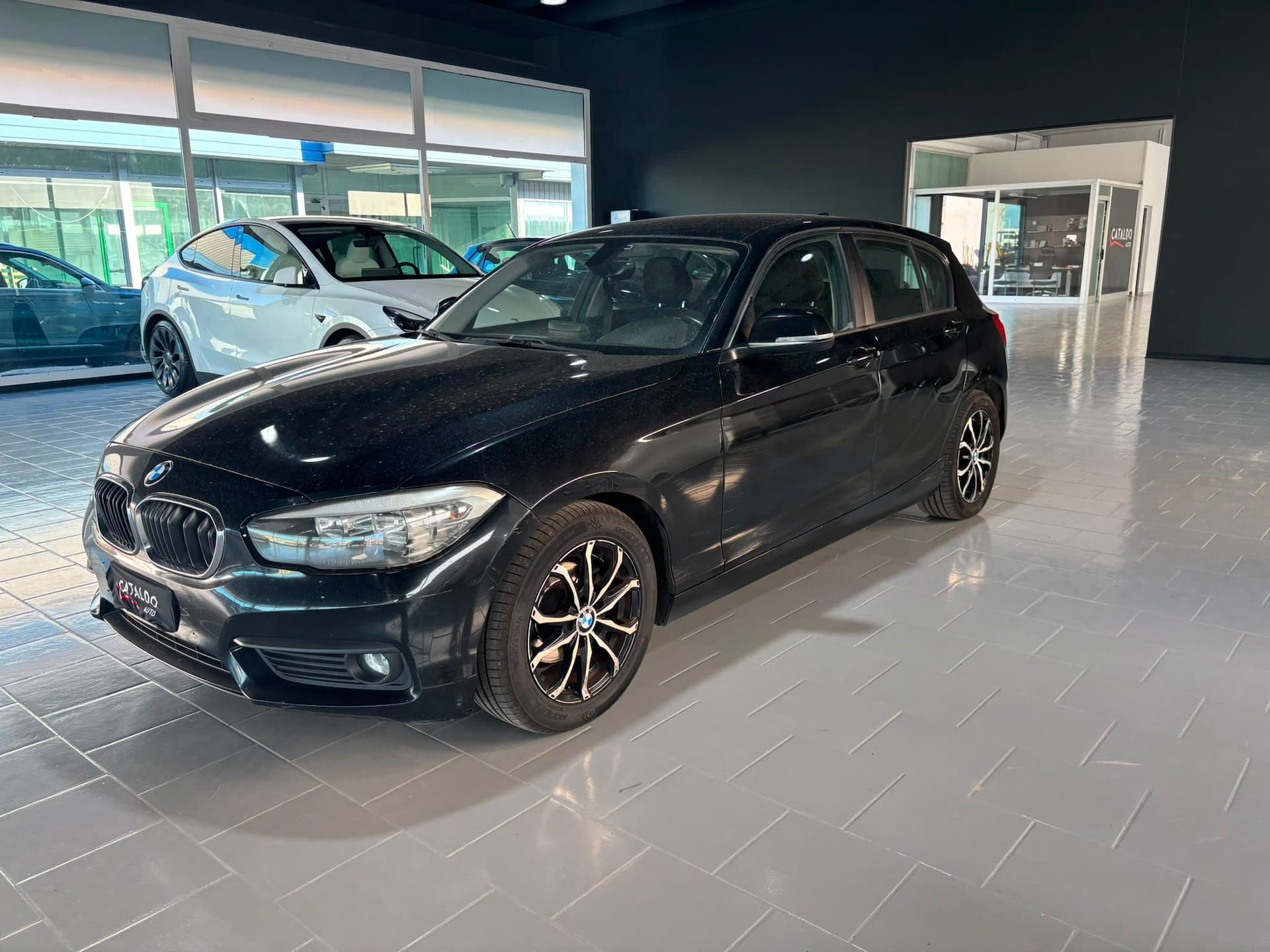 BMW 116 Serie 1 F/20-21 2015 116d eff.dynamics Urban 5p - Miniatura 1