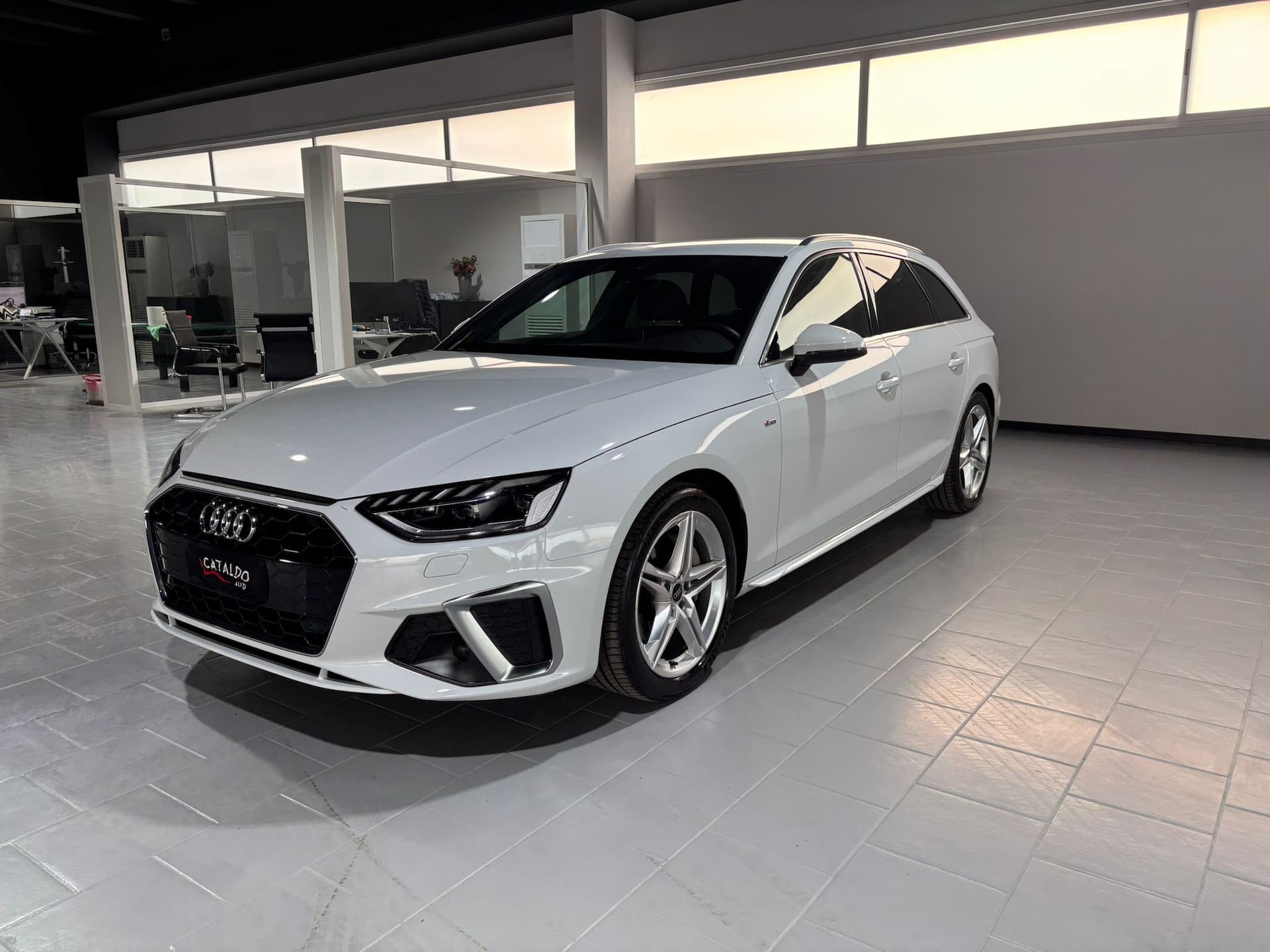 Audi A4 V 2019 Avant 40 2.0 tdi mhev S line edition quattro 204cv s-tronic - Miniatura 1