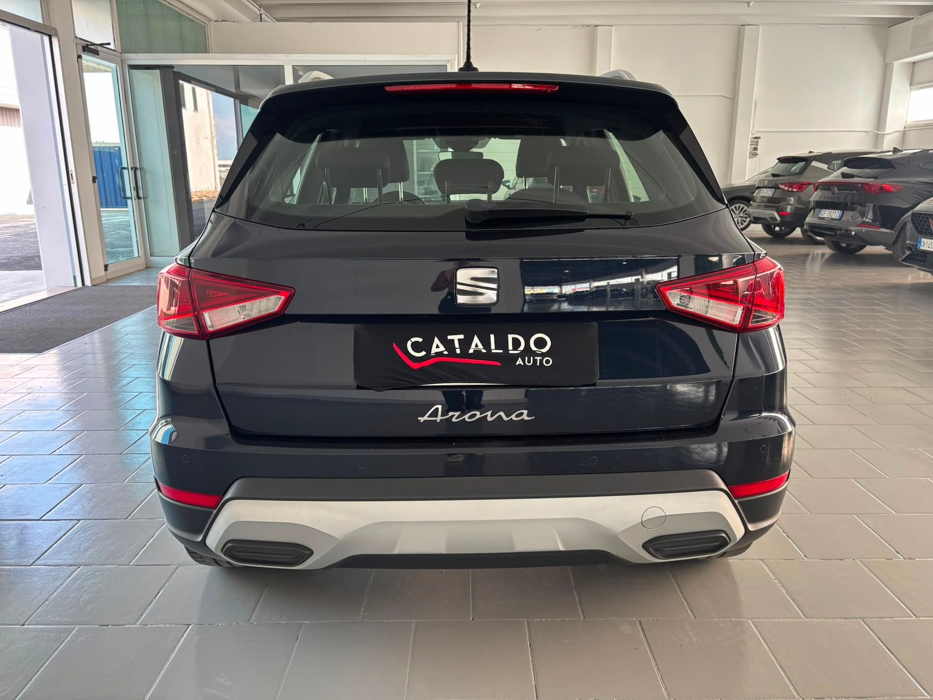 SEAT Arona 2022 1.0 ecotsi Xperience 110cv - Miniatura 4