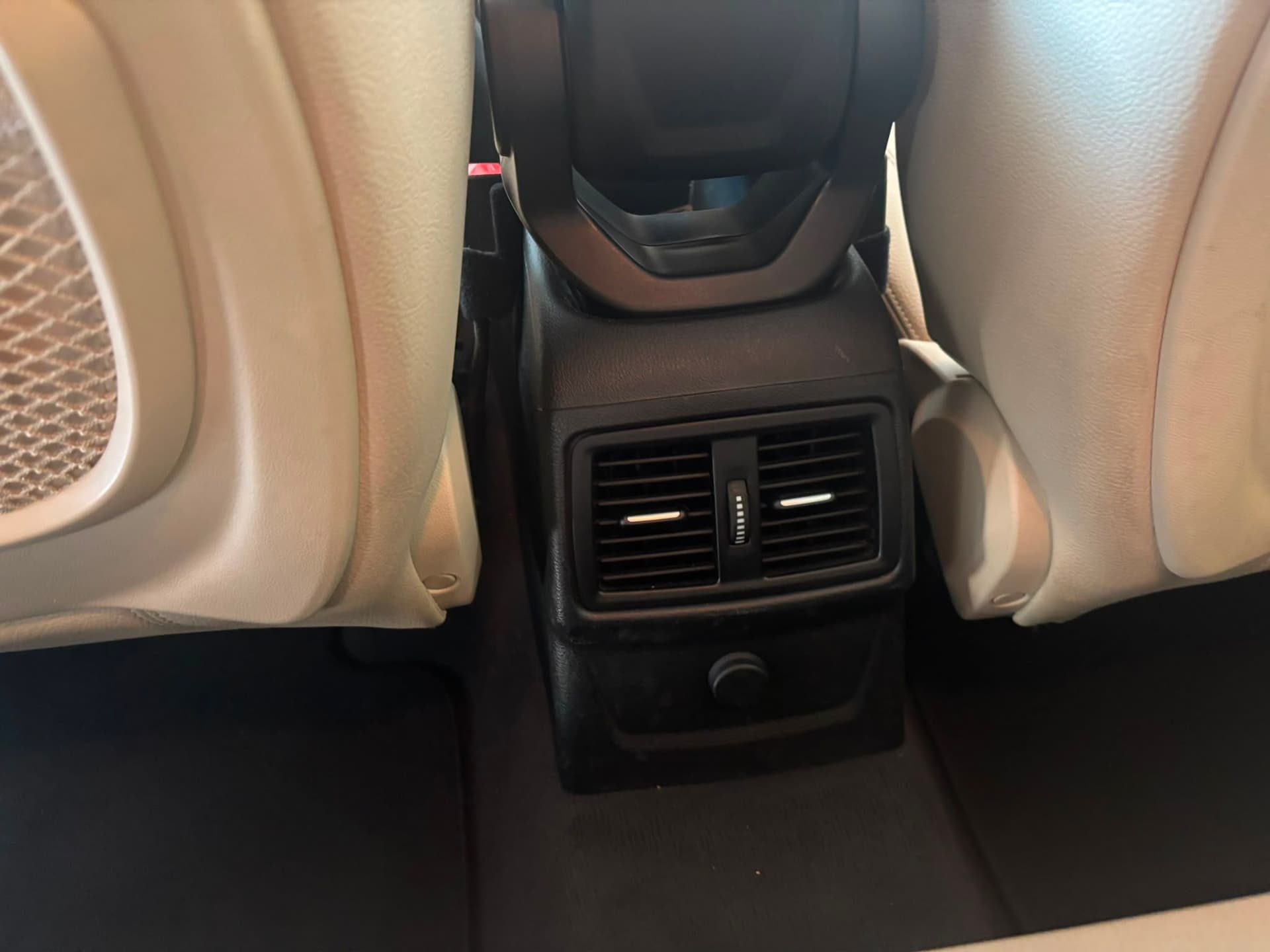 BMW X1 F48 sdrive18d Advantage auto - Miniatura 18
