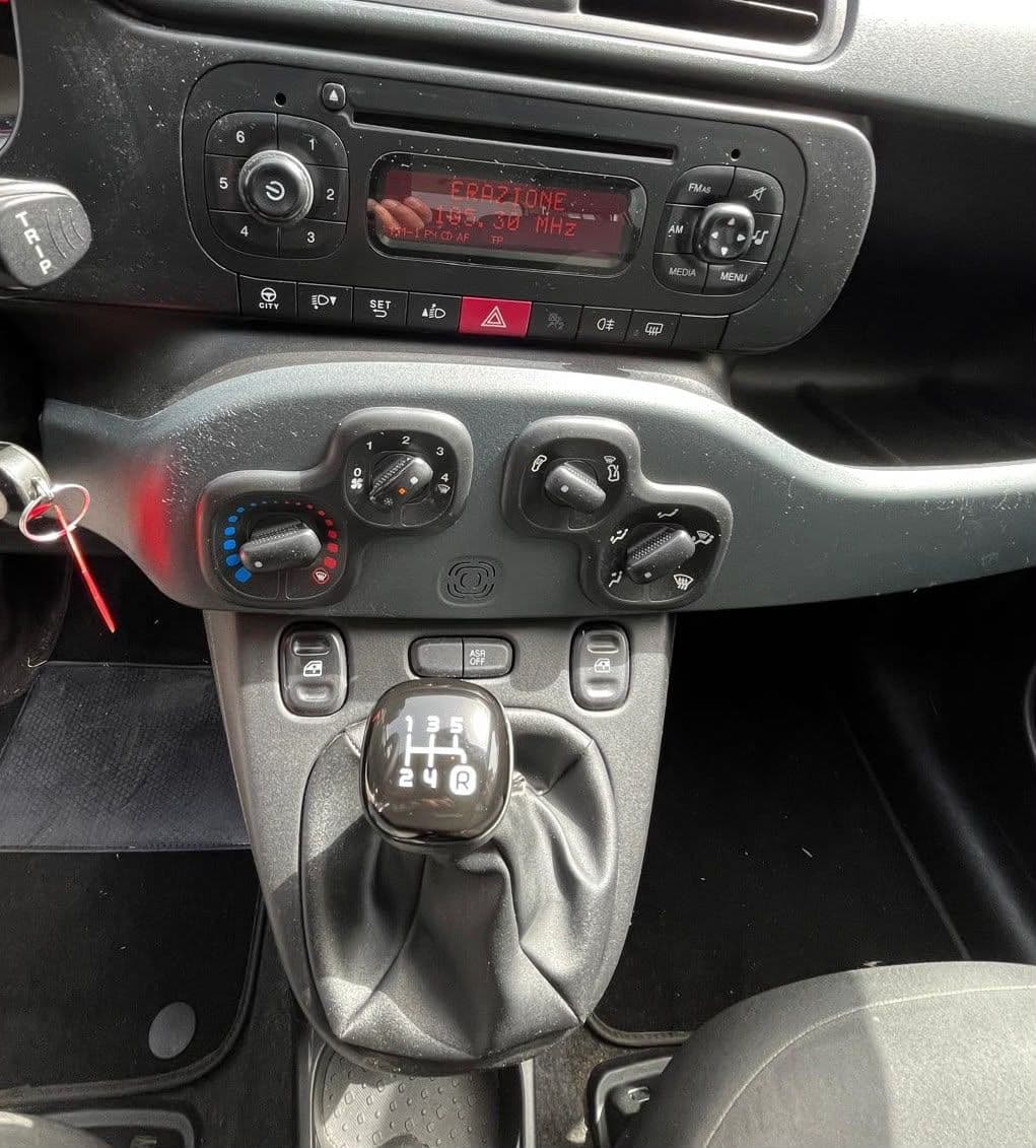 Fiat Panda III 2016 1.2 Lounge 69cv - Miniatura 12