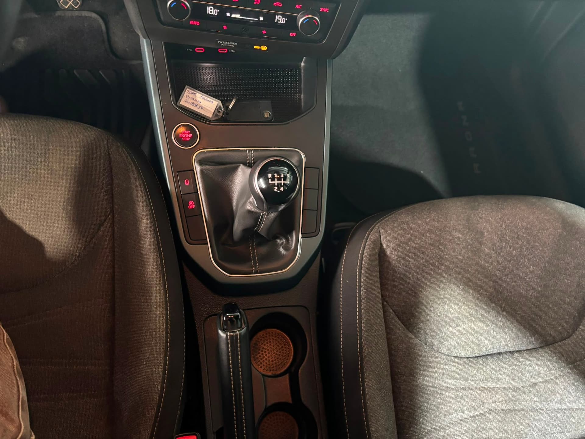SEAT Arona 2022 1.0 ecotsi Xperience 95cv - Miniatura 15