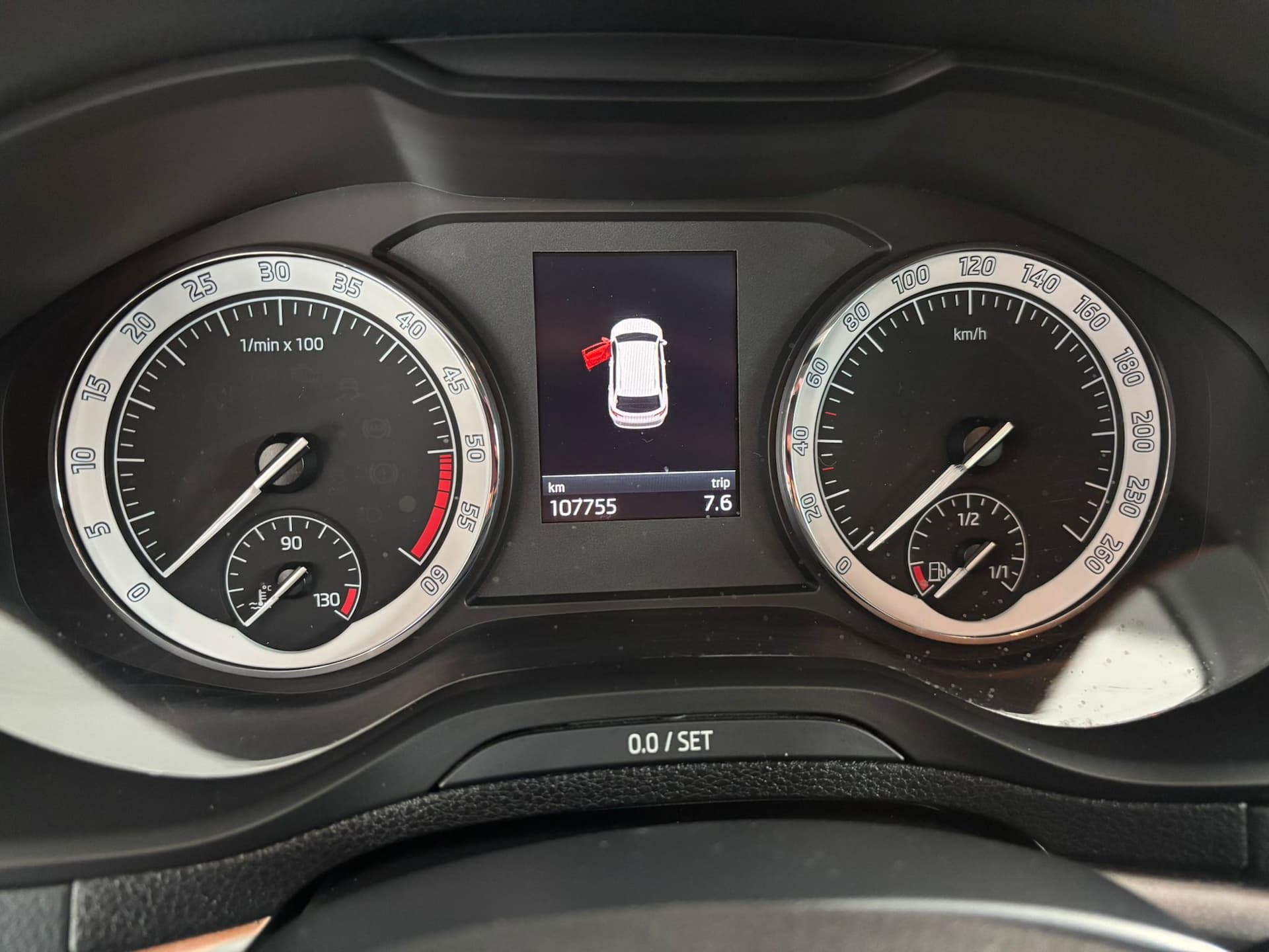 Skoda Karoq 2.0 tdi evo Executive 115cv dsg - Miniatura 14