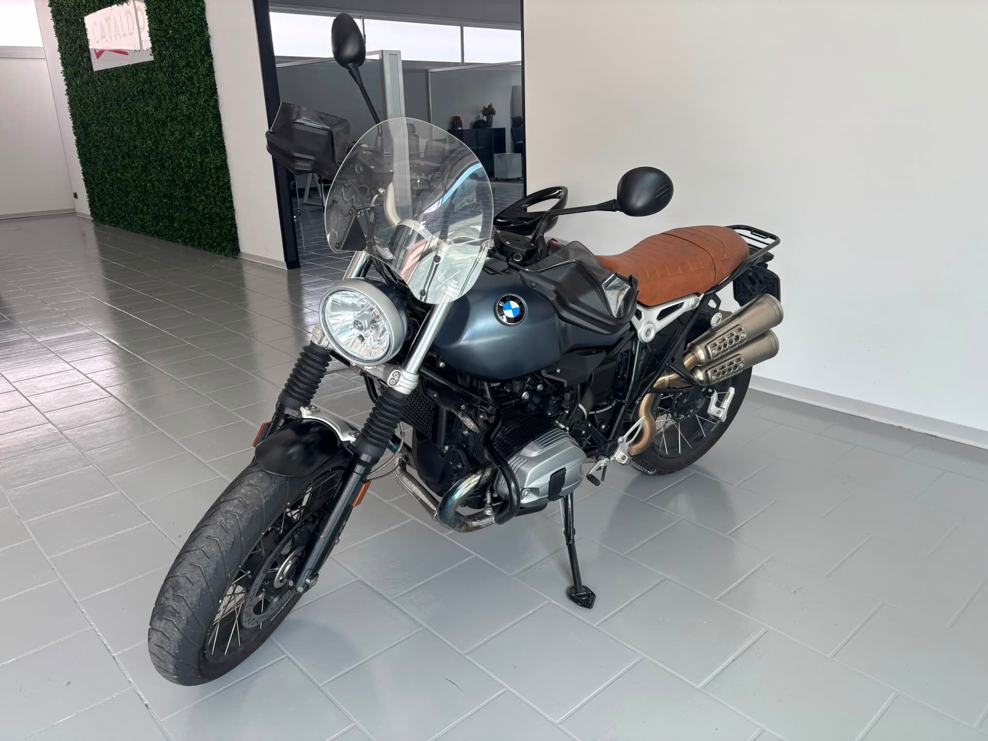 BMW R nineT Scrambler - Miniatura 1
