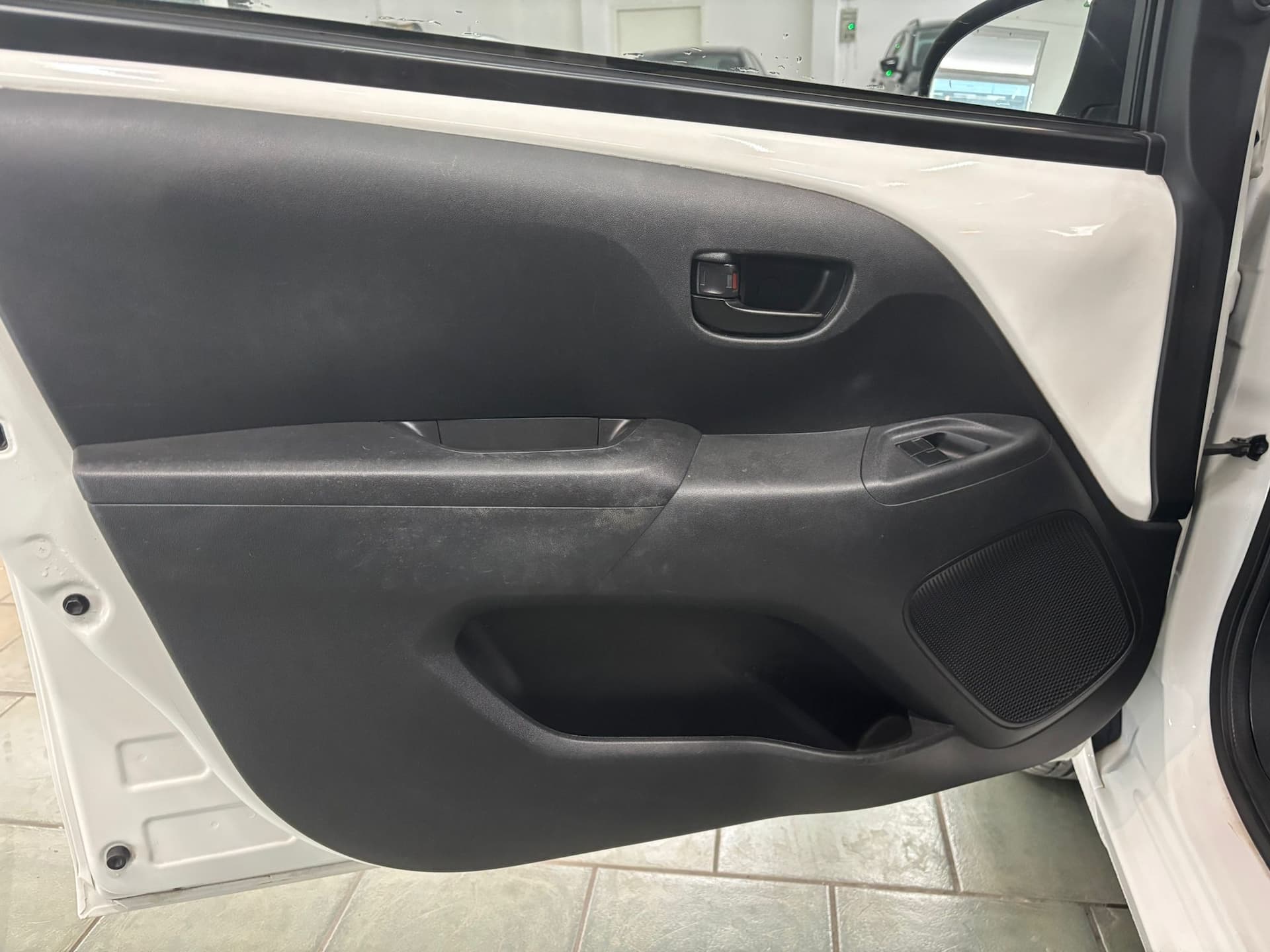 Peugeot 108  5p 1.2 vti 12v Allure - Miniatura 11