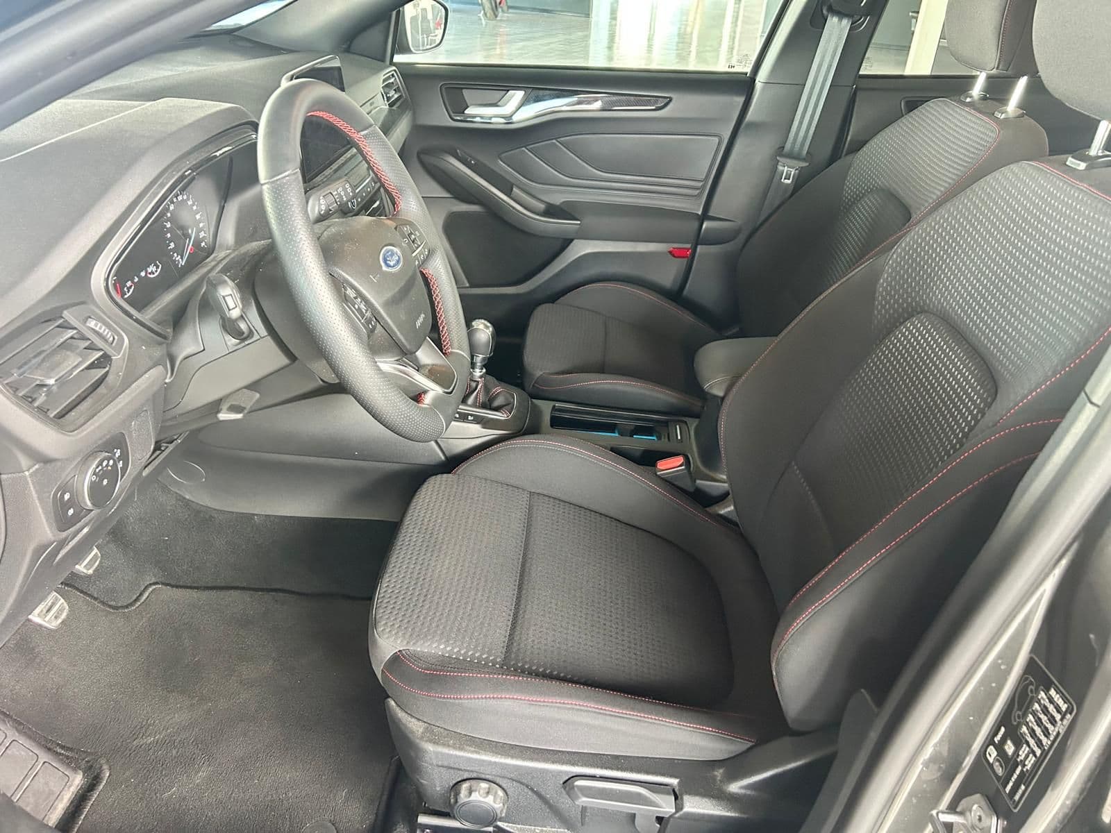 Ford Focus V 2018 SW 1.5 ecoblue ST-Line  - Miniatura 9