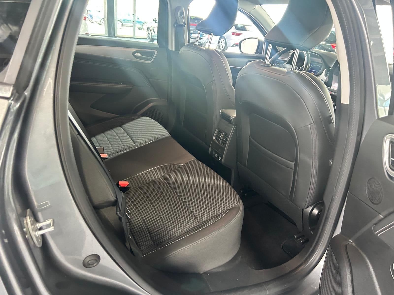 Renault Arkana 2021 1.6 E-Tech full hybrid Intens 145cv - Miniatura 16