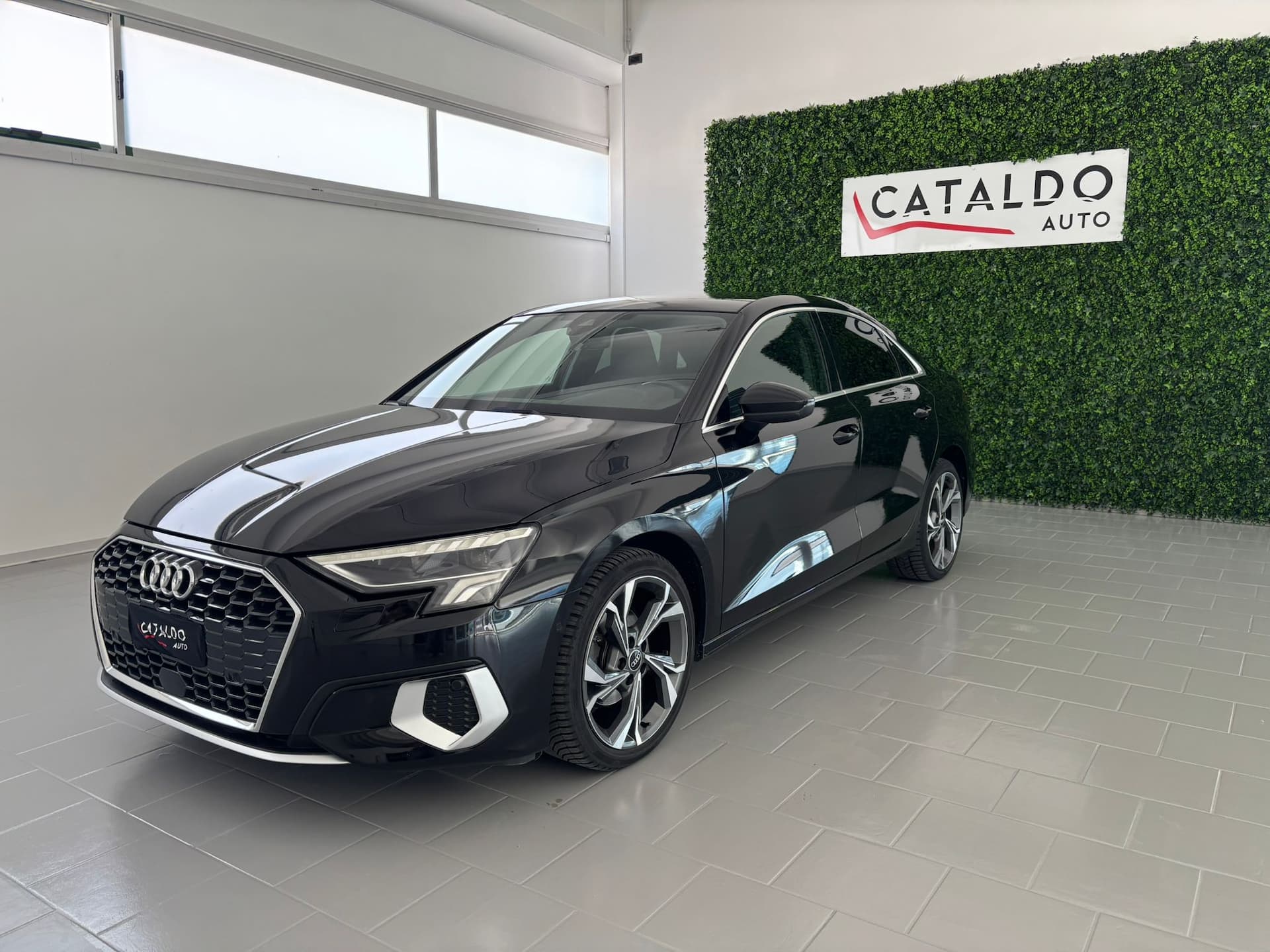 Audi A3 2020 Sedan 35 2.0 tdi S line edition s-tronic - Miniatura 1