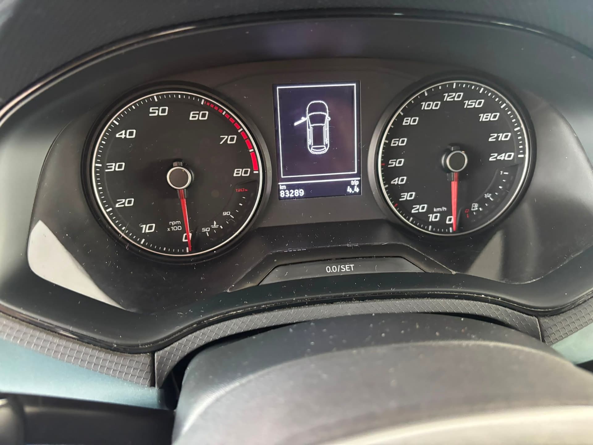 SEAT Arona 2022 1.0 ecotsi Xperience 110cv - Miniatura 13