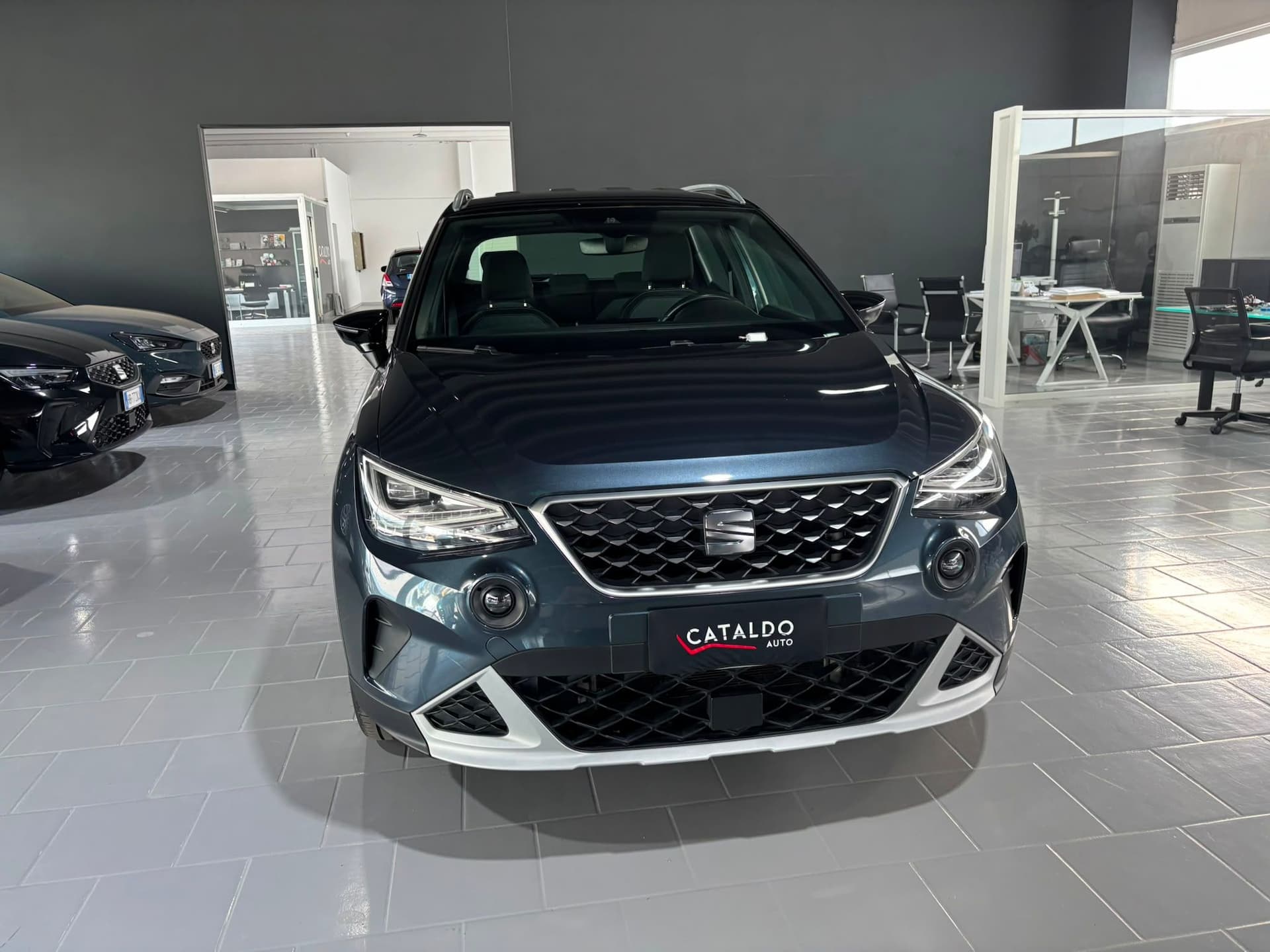 SEAT Arona 2022 1.0 ecotsi Xperience 95cv - Miniatura 8