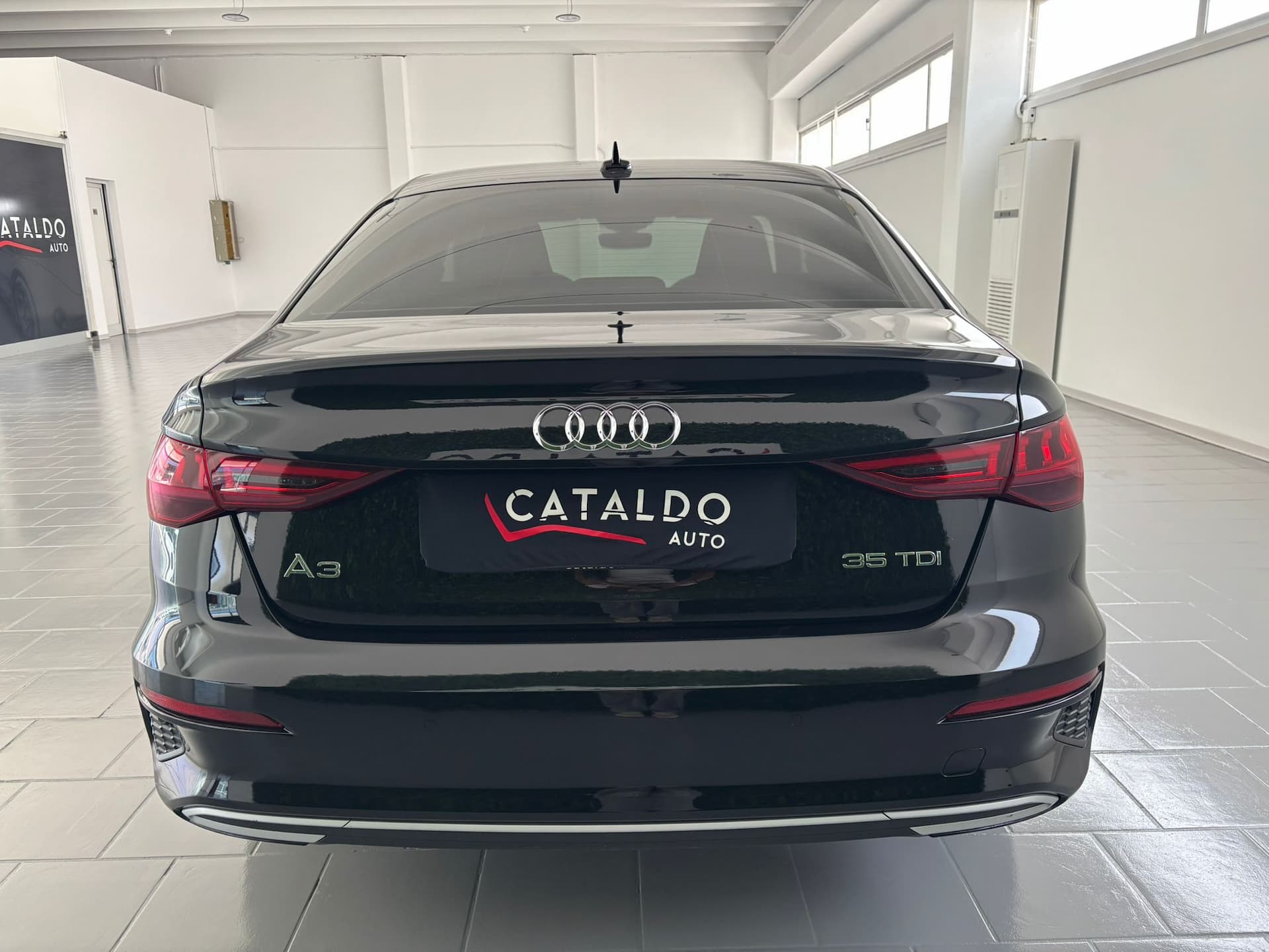Audi A3 2020 Sedan 35 2.0 tdi S line edition s-tronic - Miniatura 4