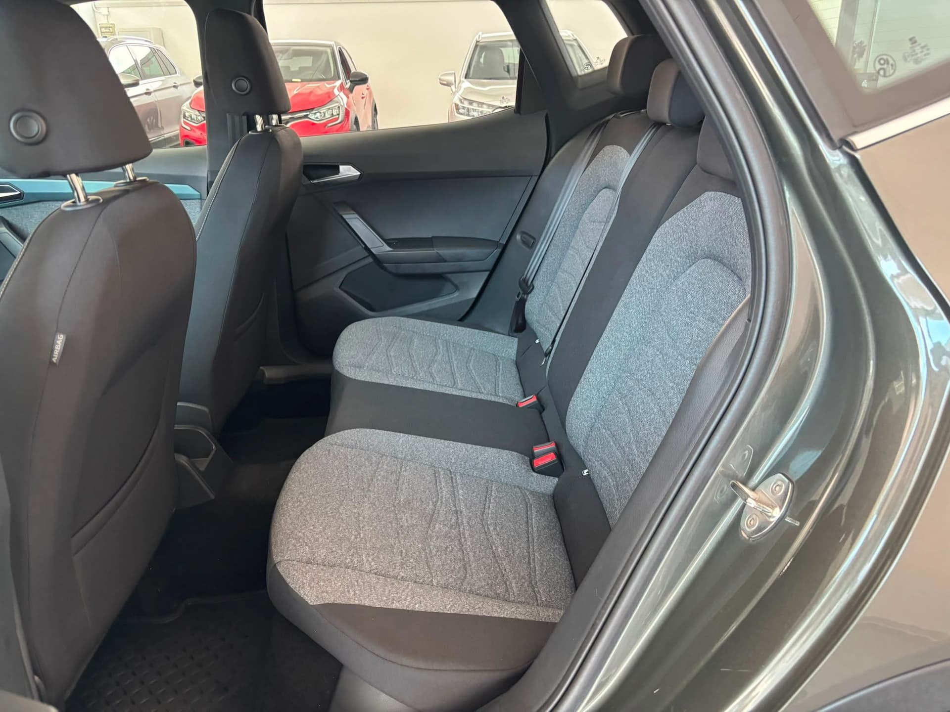 Seat Arona 1.0 EcoTSI XPERIENCE - Miniatura 16