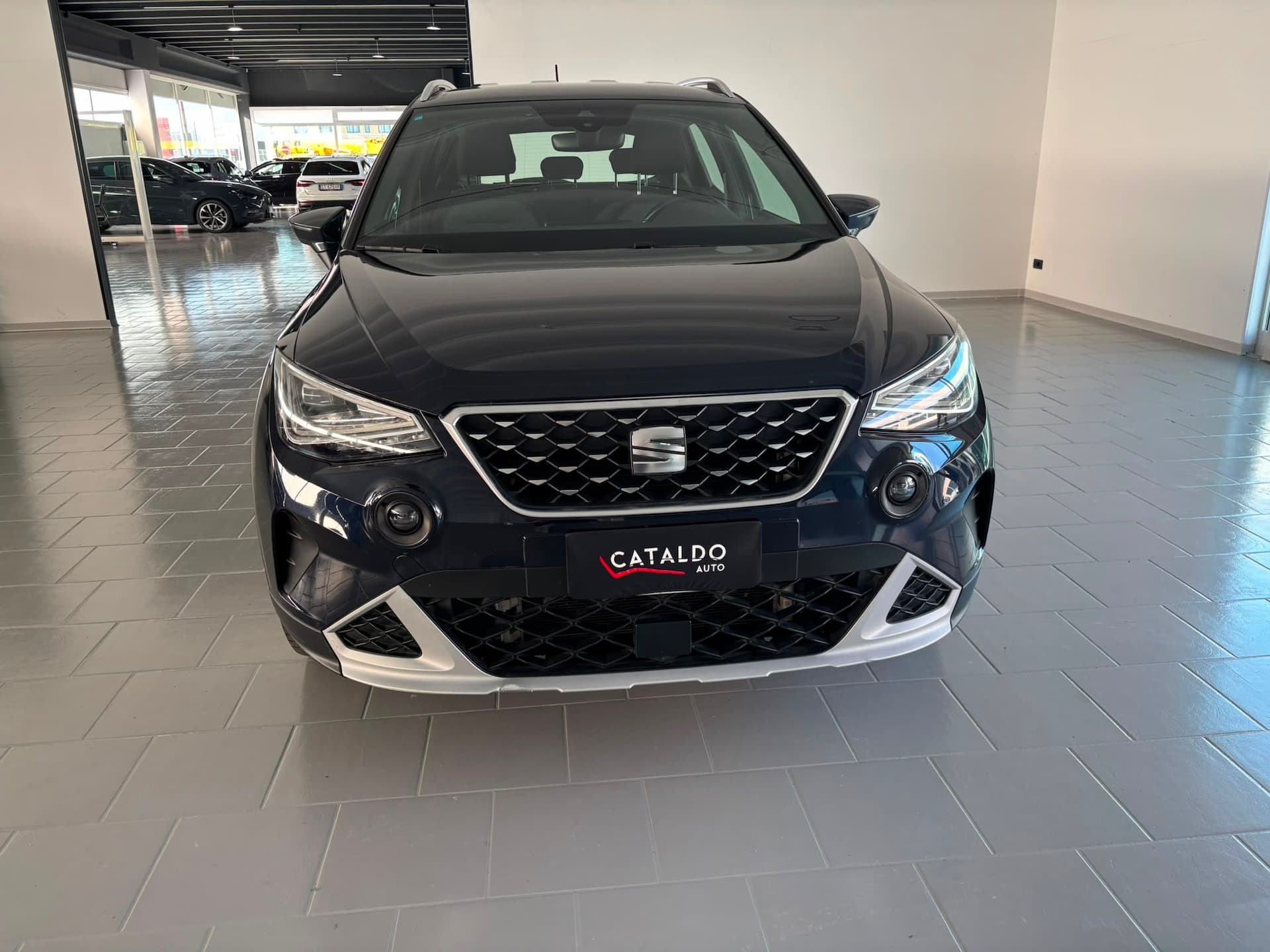 SEAT Arona 2022 1.0 ecotsi Xperience 110cv - Miniatura 8