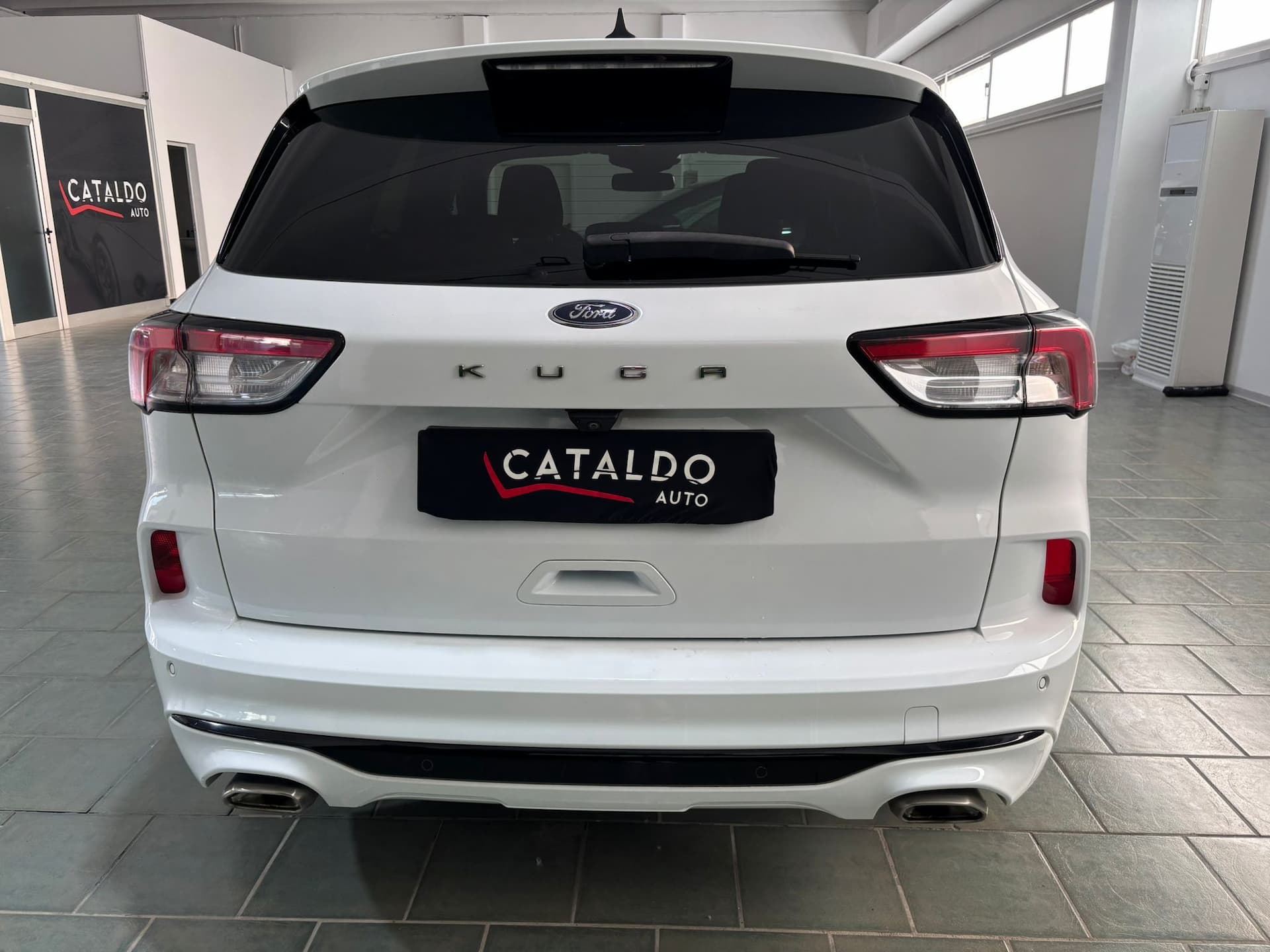Ford Kuga III 2020 1.5 ecoblue ST-Line 2wd 120cv - Miniatura 4