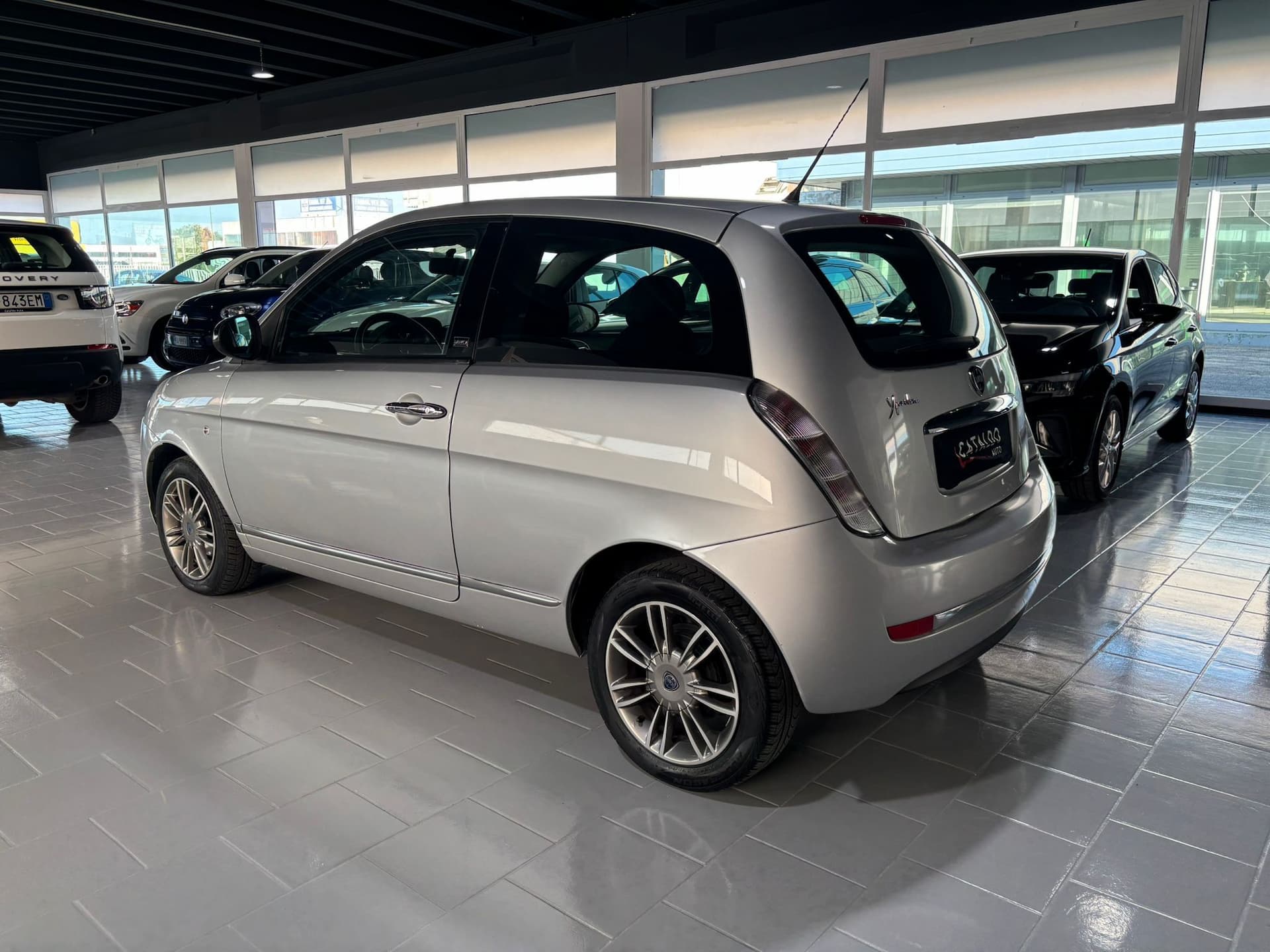 Lancia Ypsilon II 2007 1.2 8v Unyca - Miniatura 3